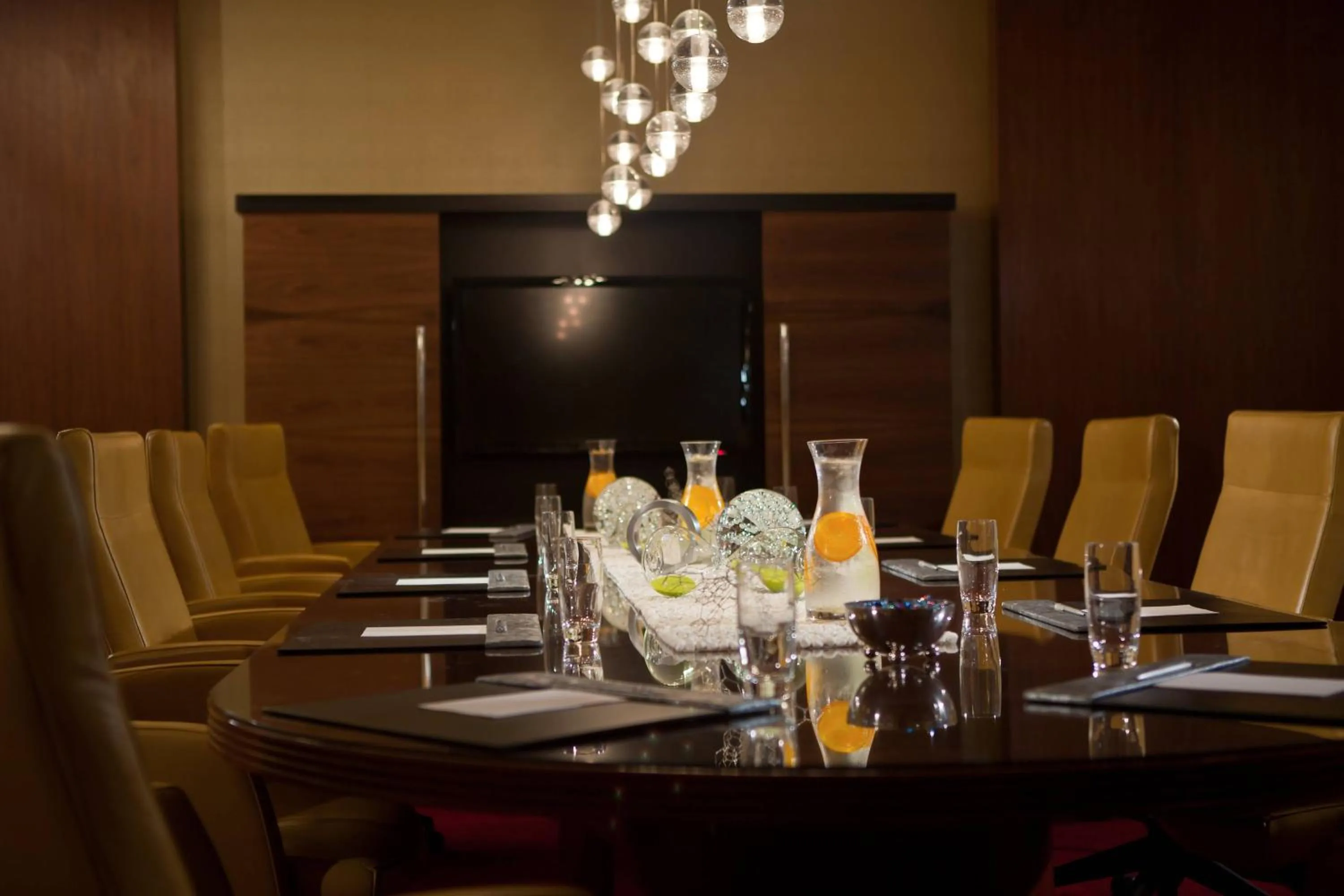 Meeting/conference room in Renaissance Newark Airport Hotel