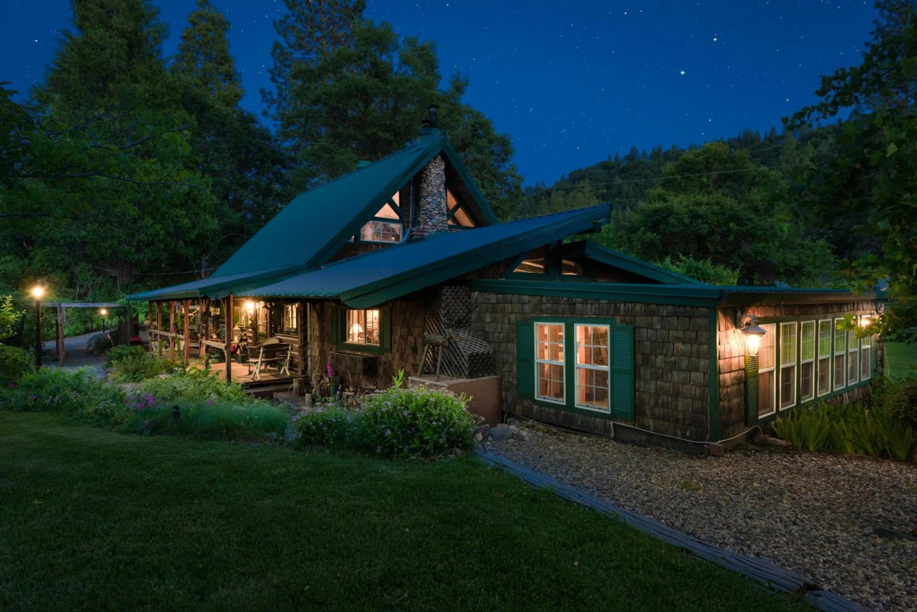 Property building in The Davies Family Inn