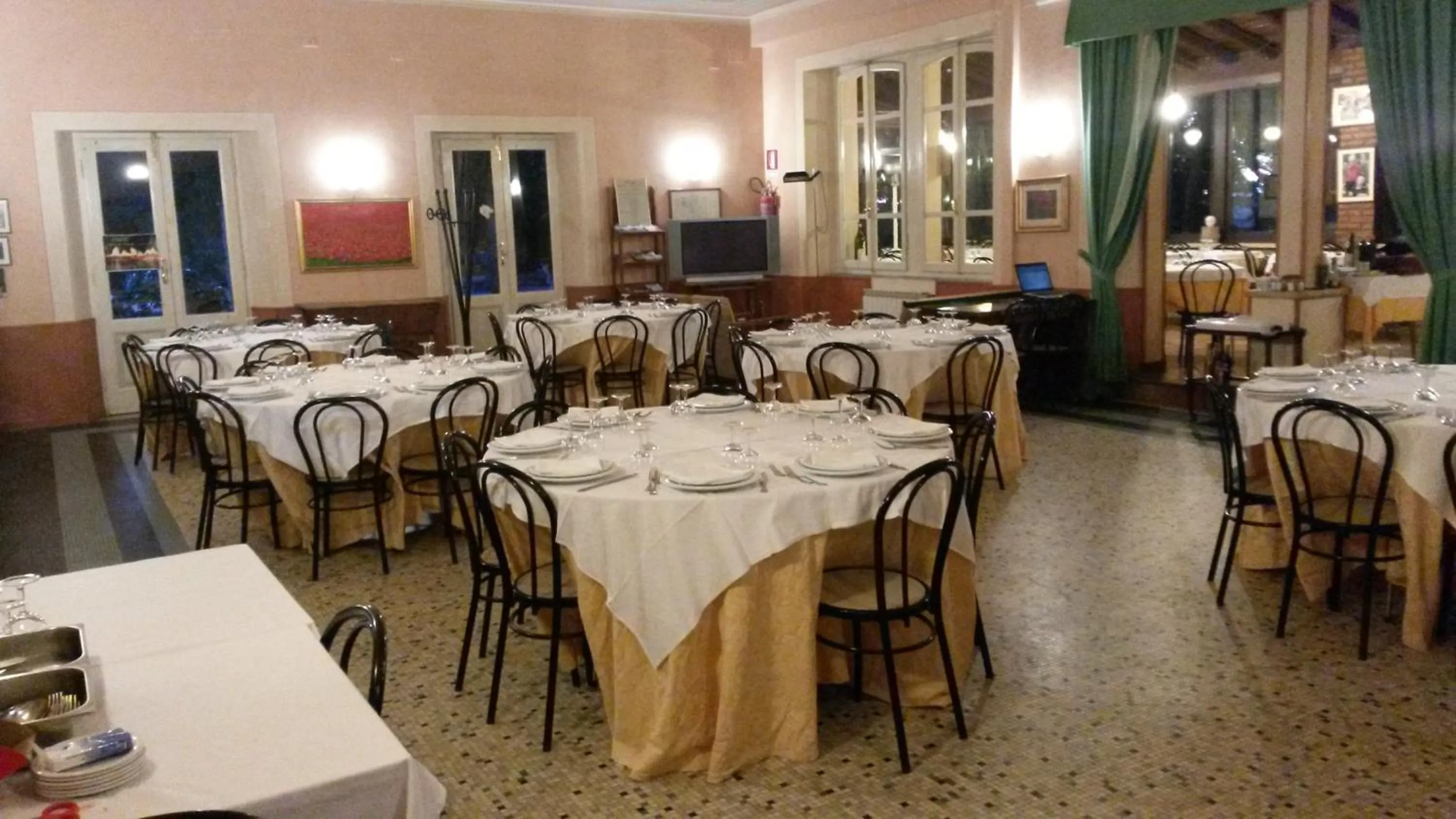 Restaurant/places to eat in Albergo Ristorante Ferretti