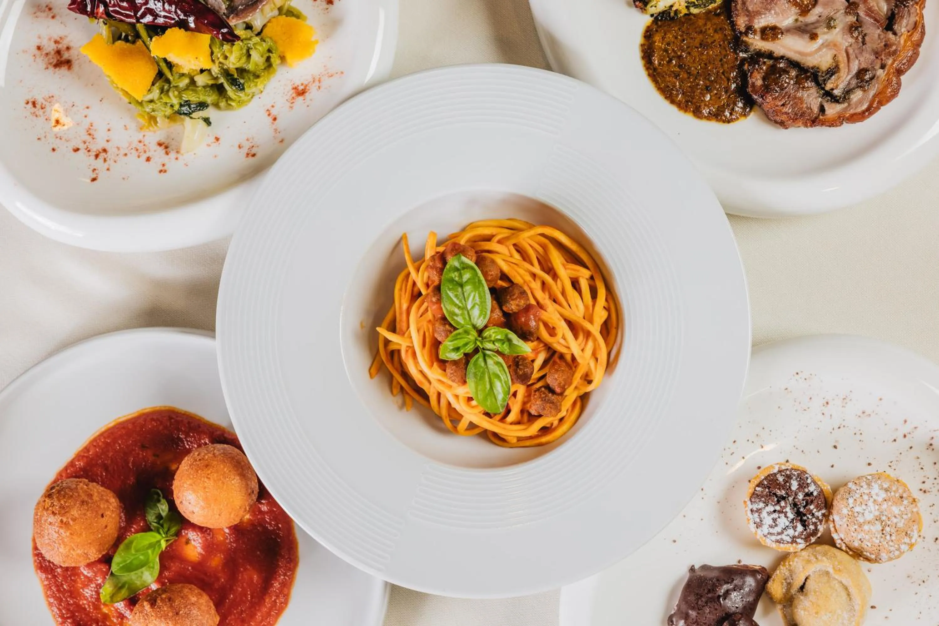 Restaurant/places to eat in Magnificat Hotel&Resort