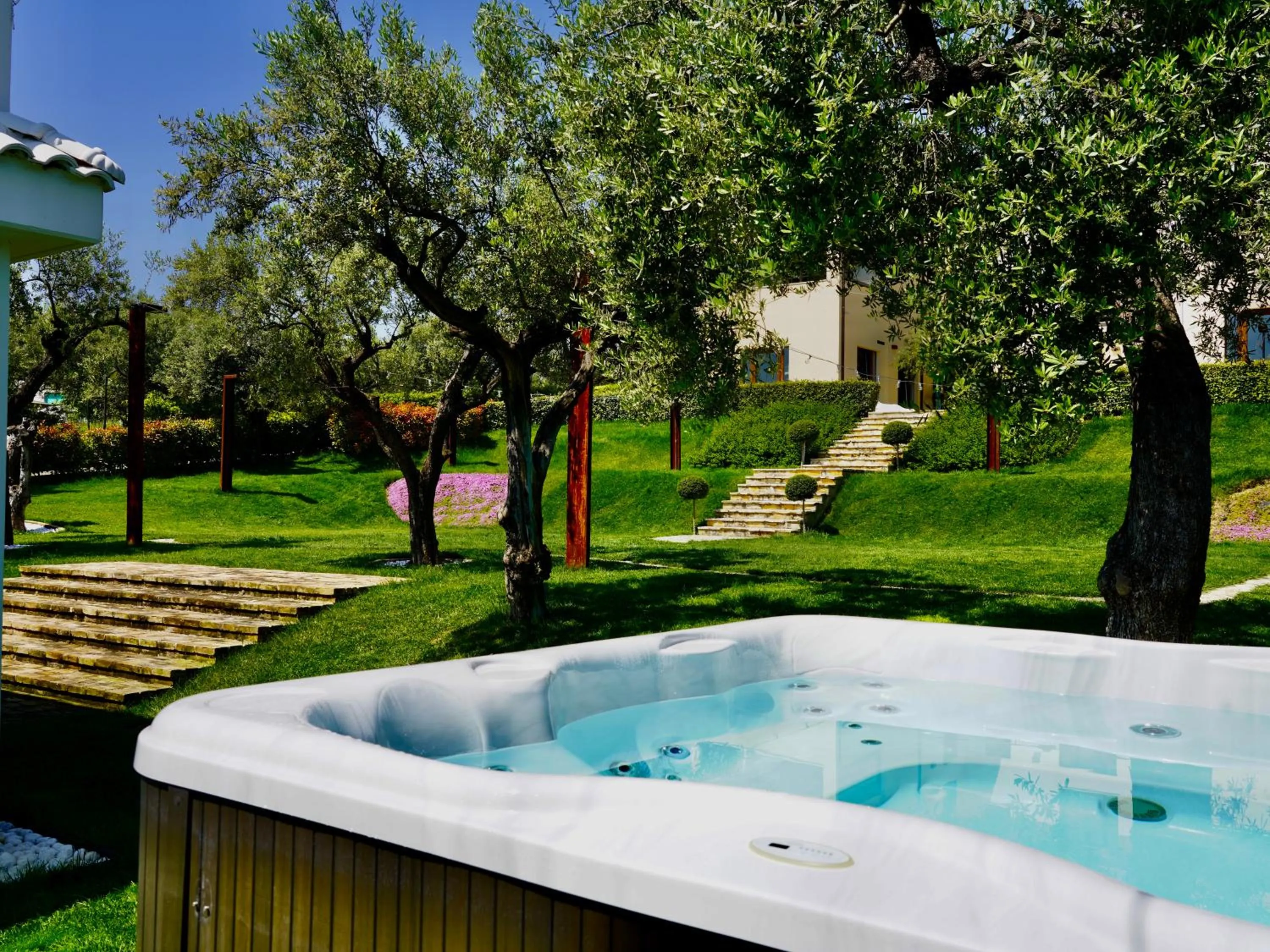 Hot Tub in Magnificat Hotel&Resort