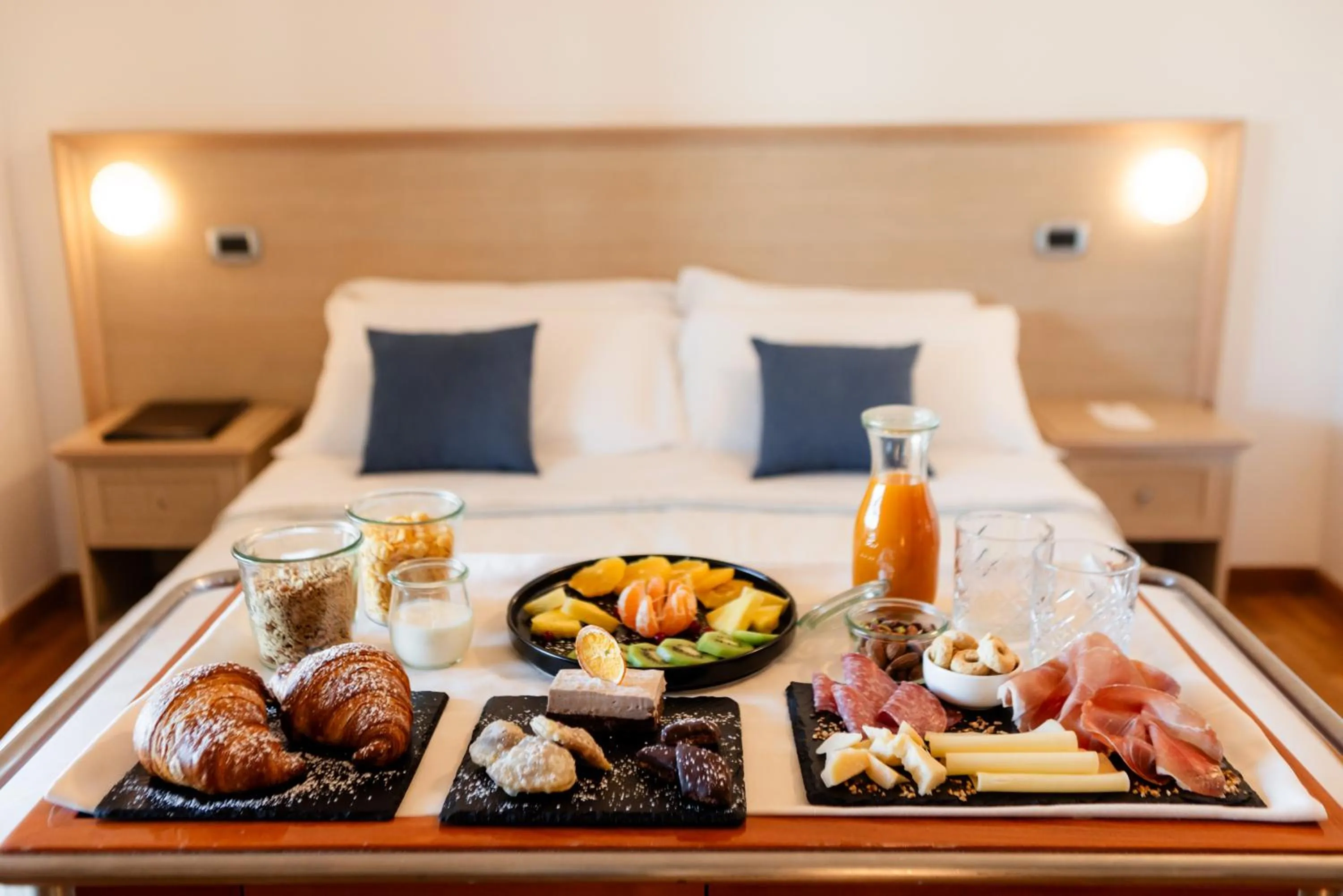 Breakfast, Bed in Magnificat Hotel&Resort