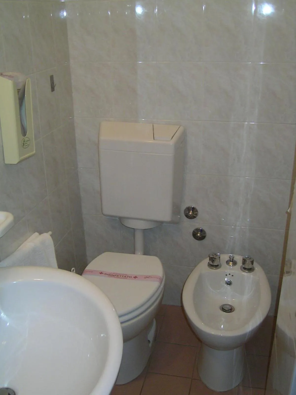 Bathroom in Albergo Moretti