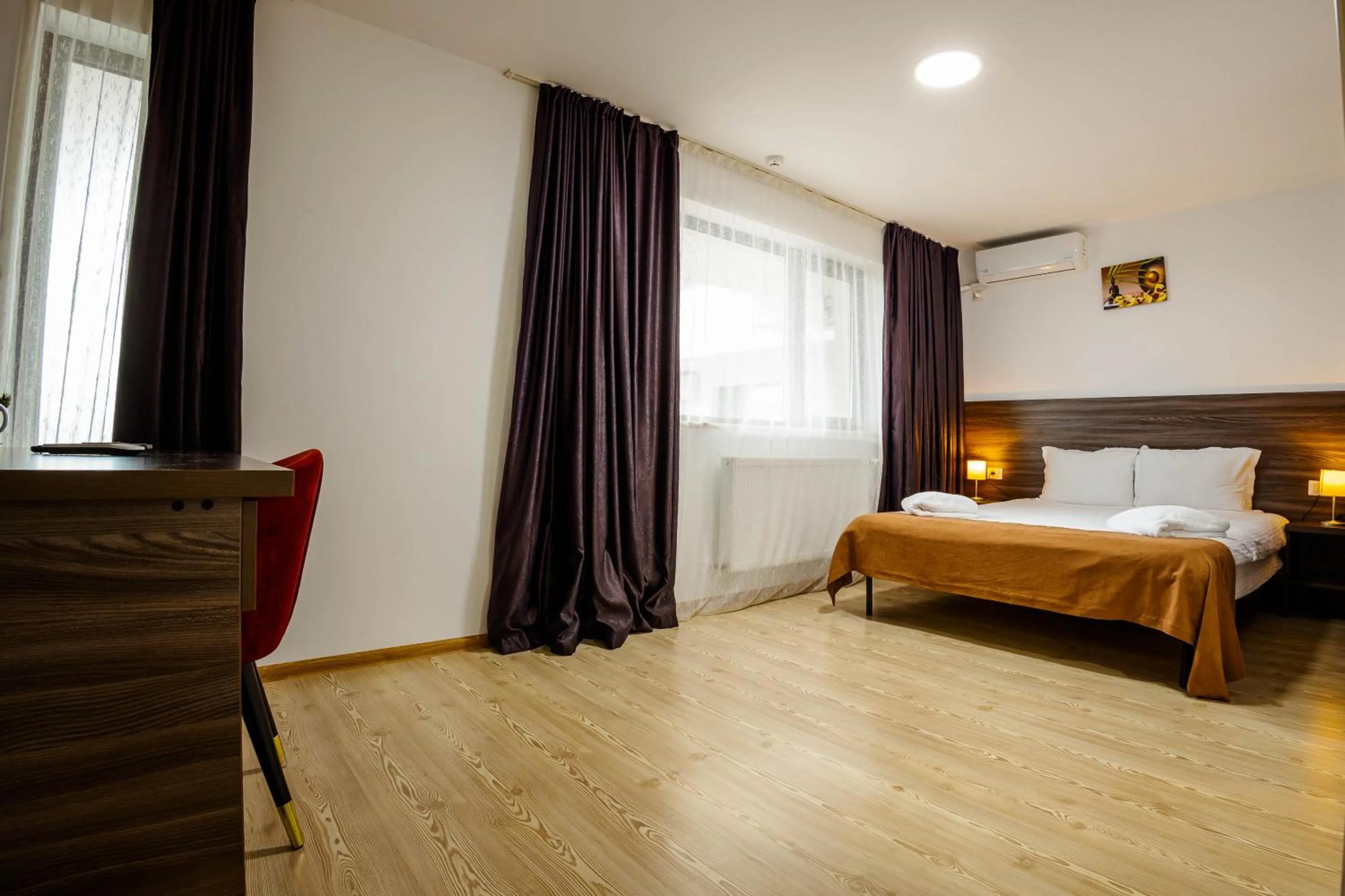 Bedroom, Bed in Bliss Inn Tunari