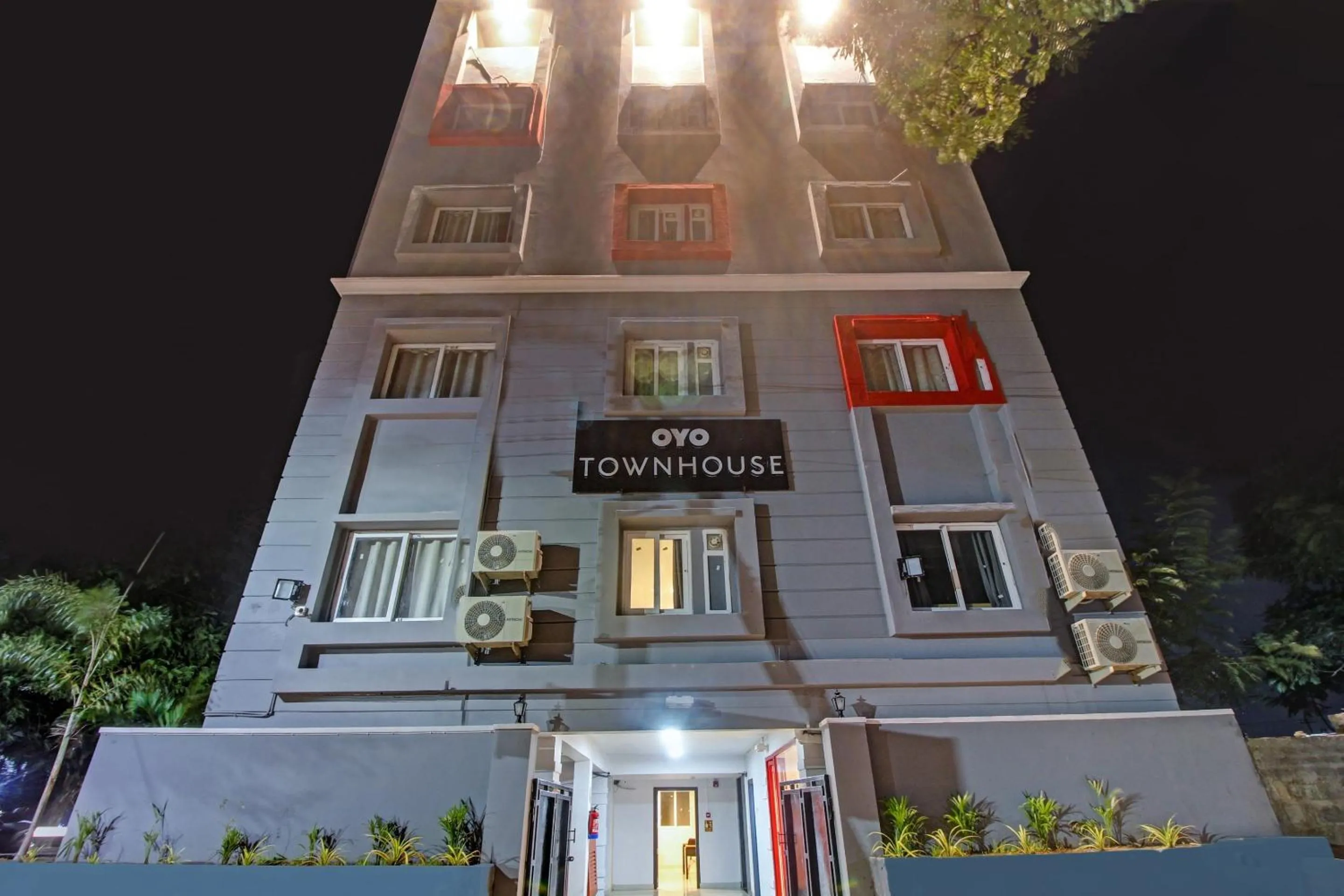 Facade/entrance in Super Hotel O SS Skyline