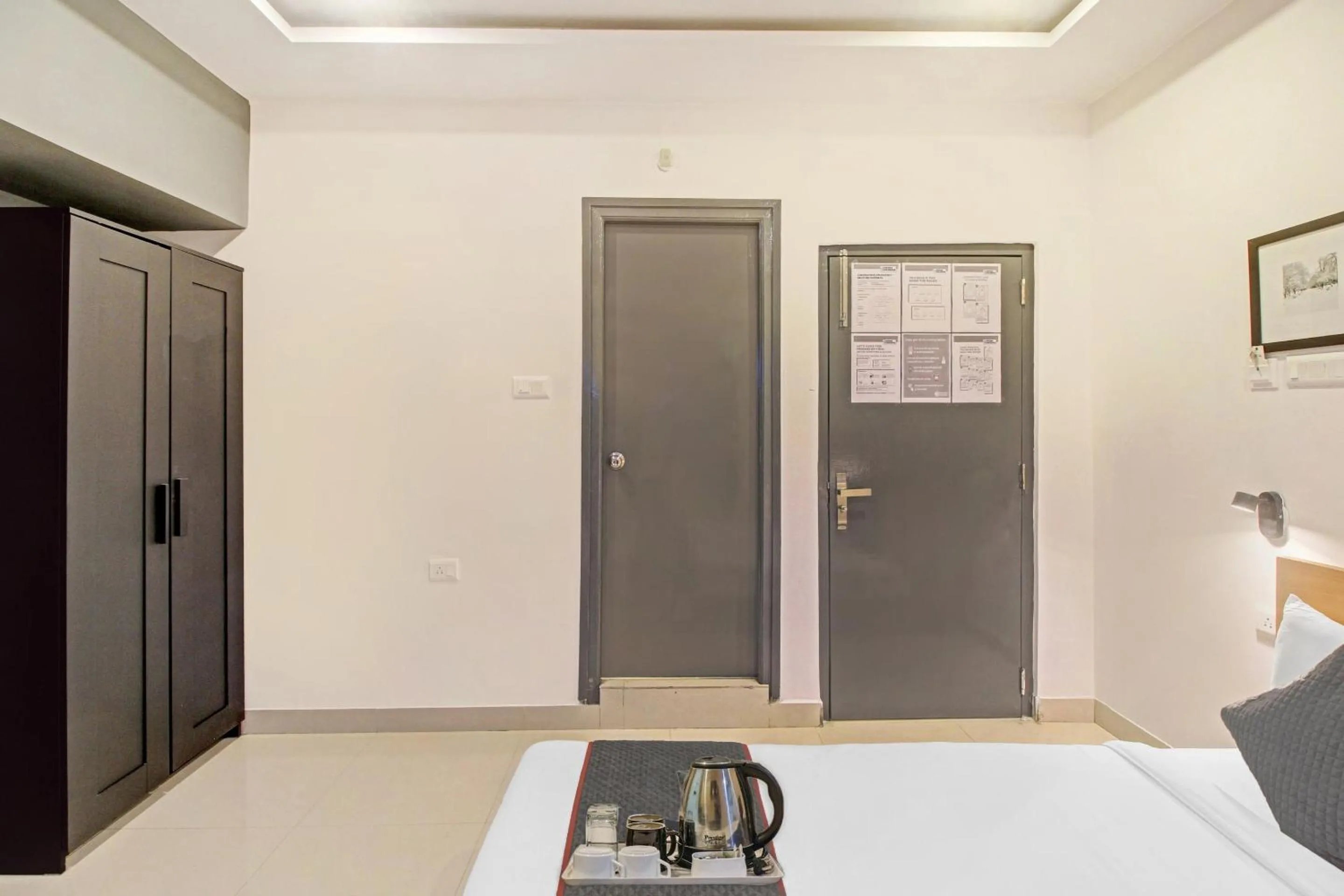 Bedroom, Bed in Hotel O SS Skyline