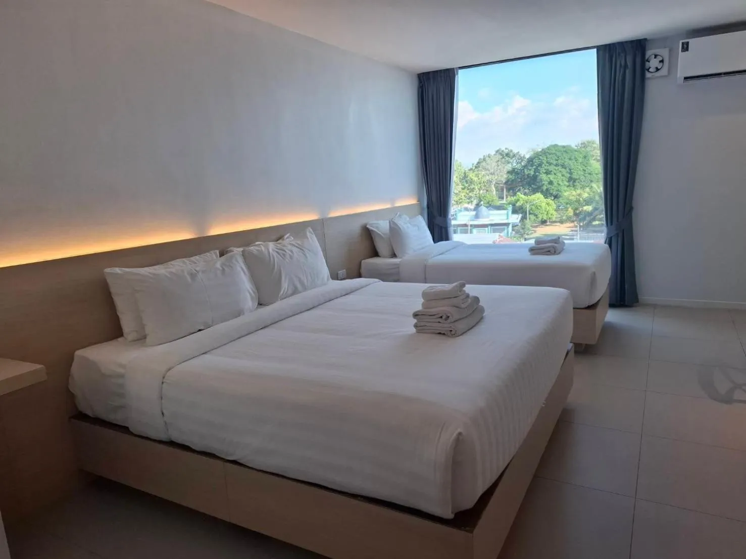 Bedroom, Bed in BOOK Design Hotel