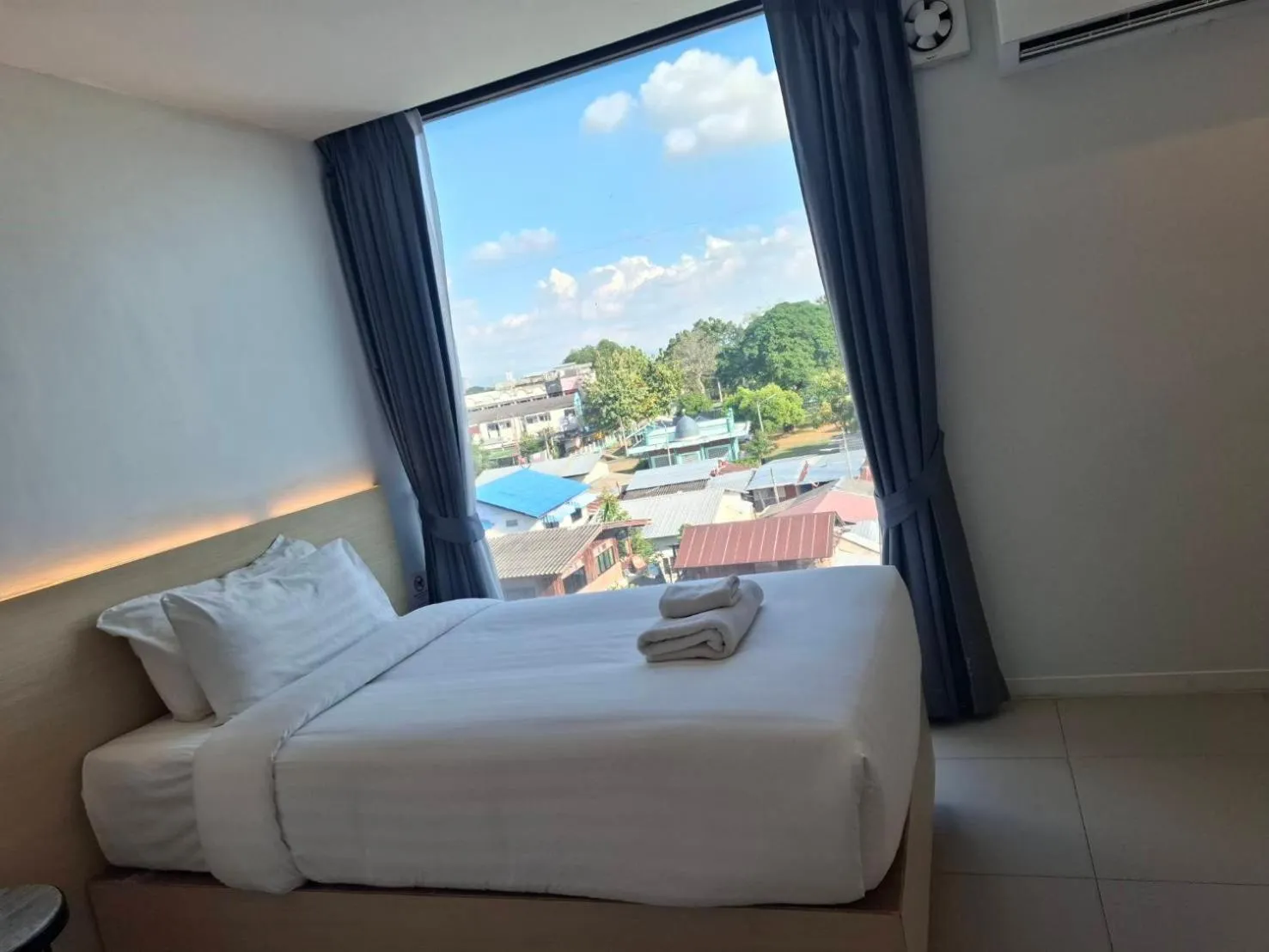 Bedroom, Bed in BOOK Design Hotel