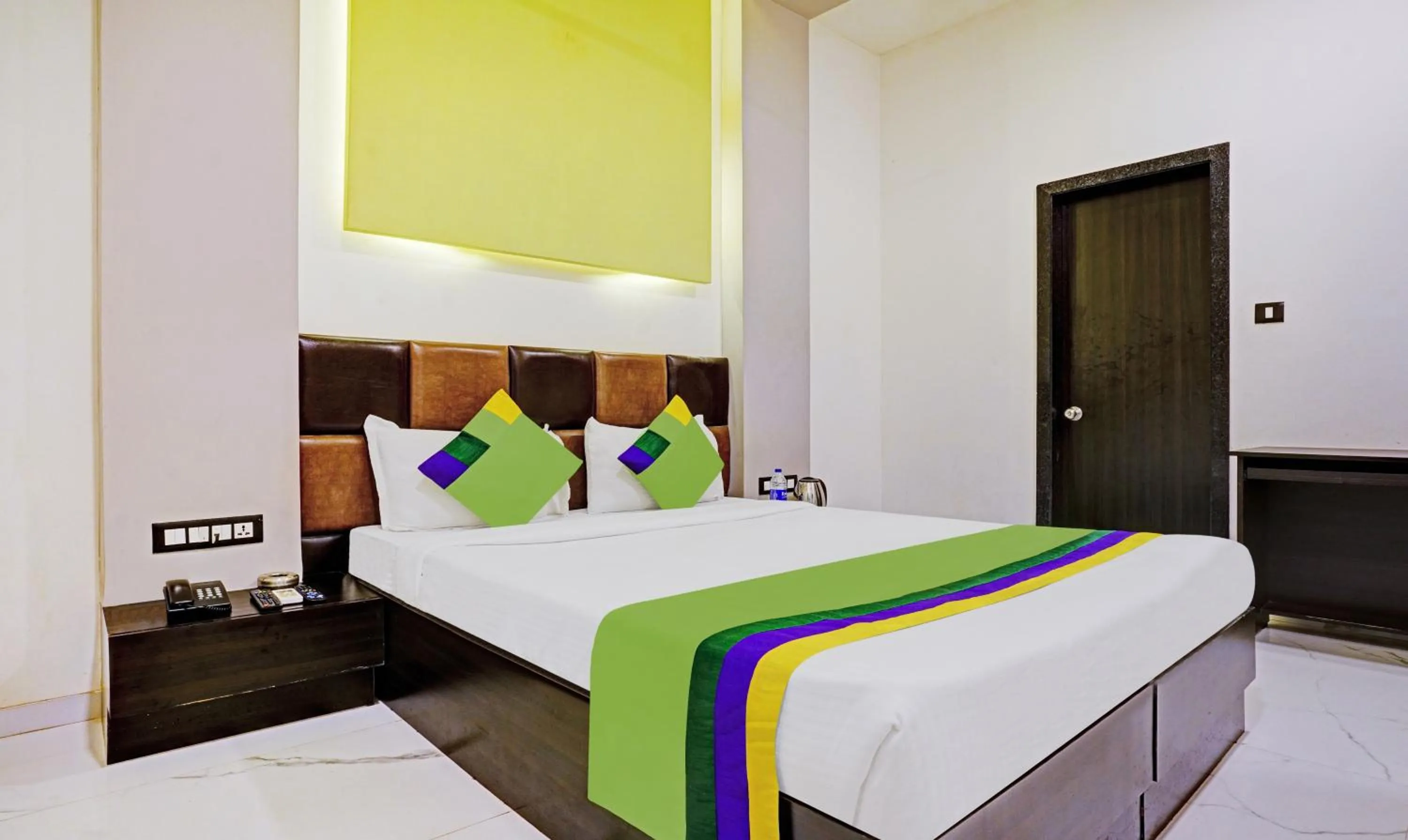 Bedroom, Bed in Prime Grand Hotel, Mumbai