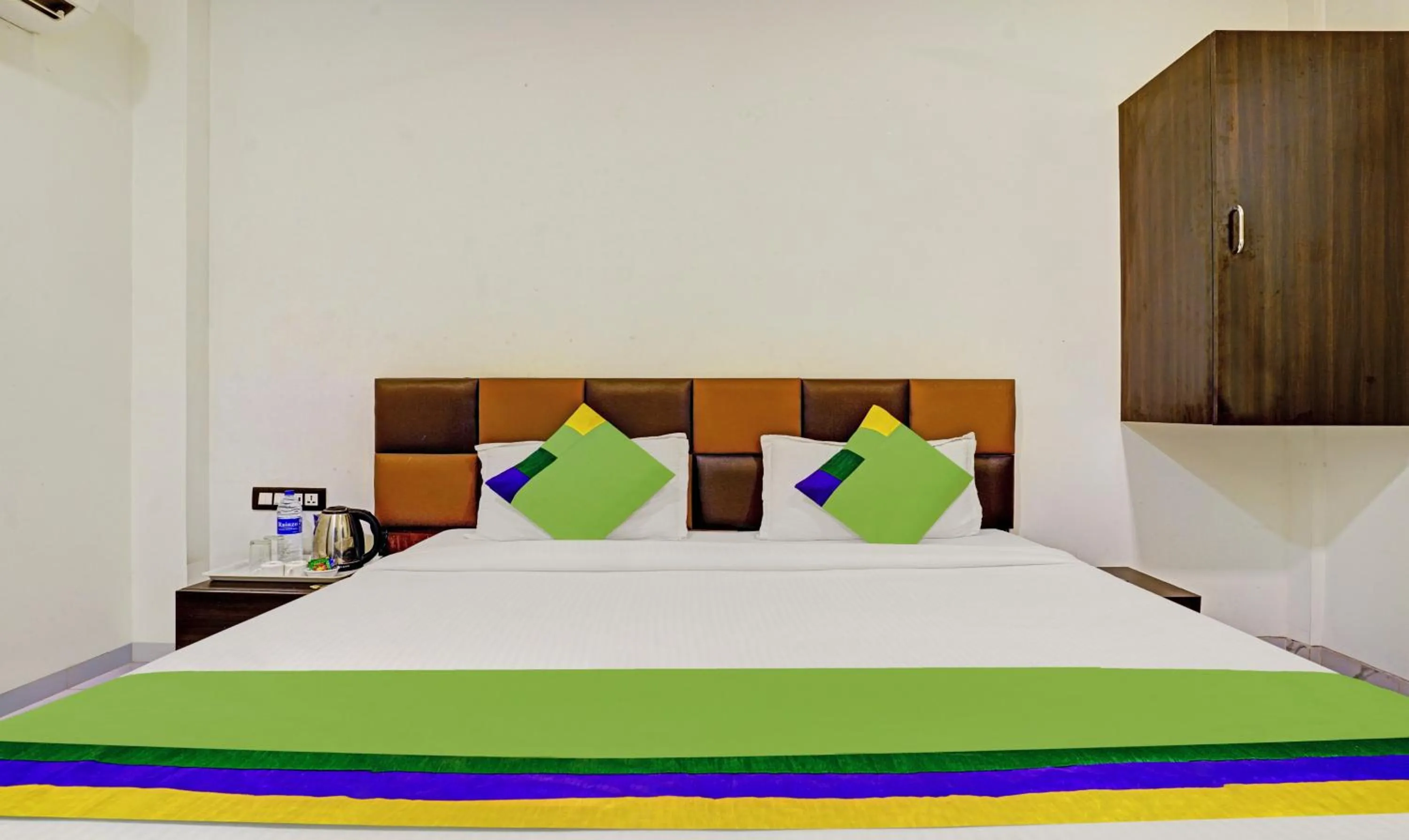 Bedroom, Bed in Prime Grand Hotel, Mumbai