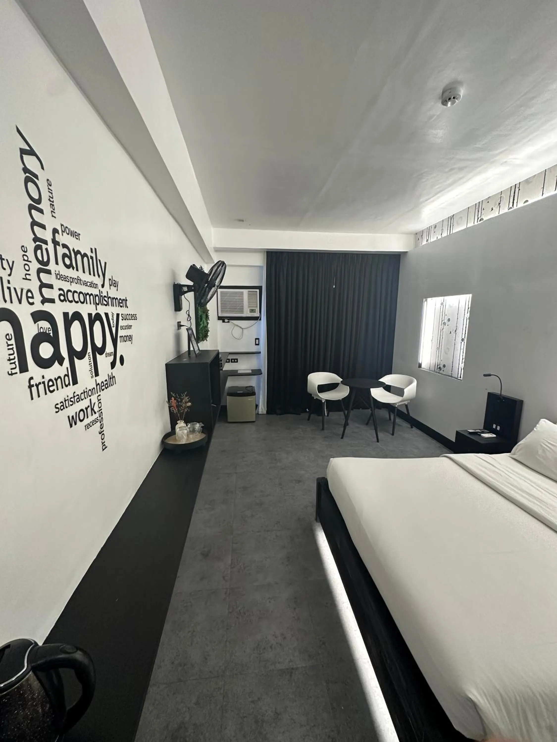 Photo of the whole room, Bed in Fernando's Hotel