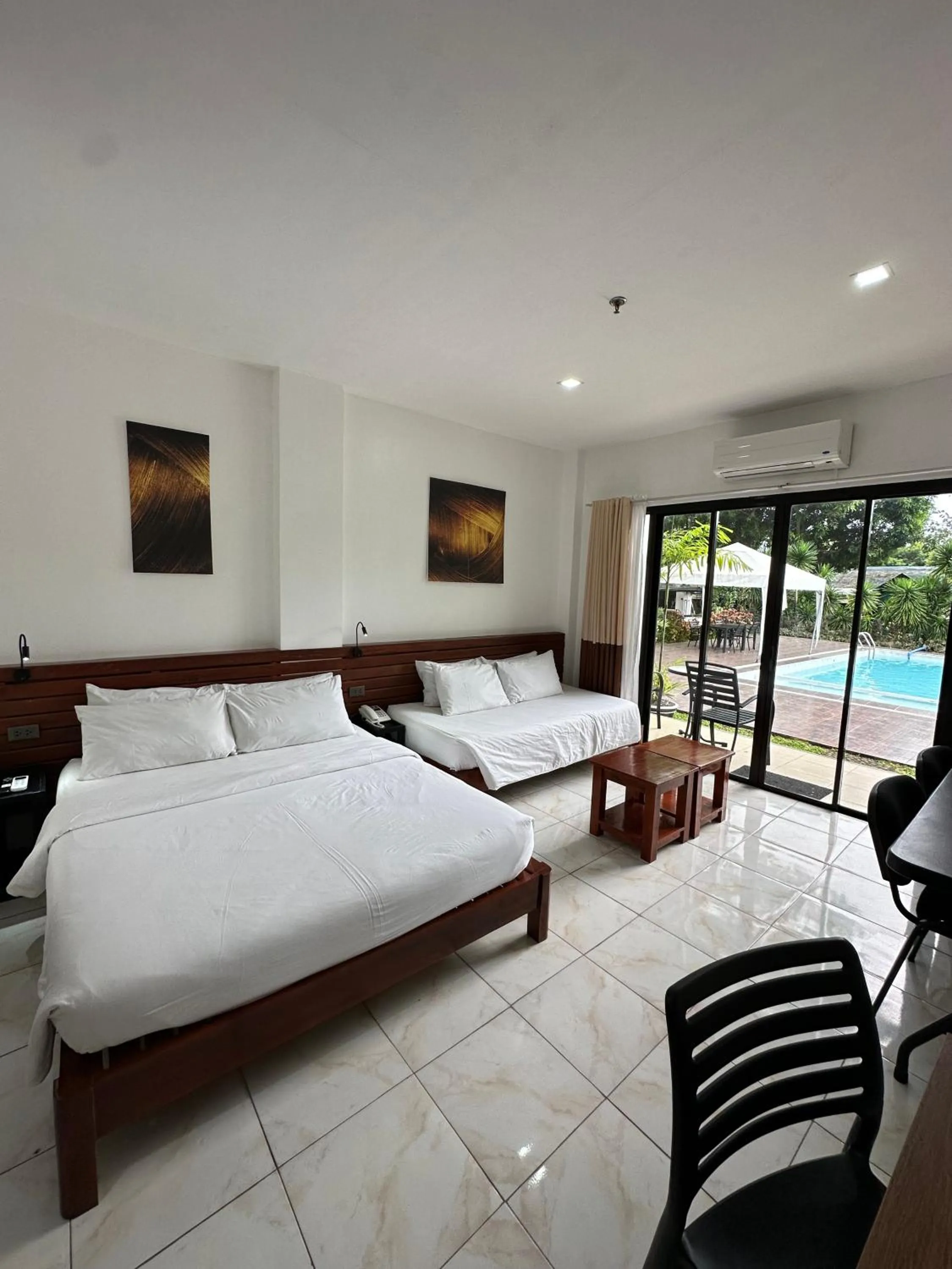 Bed in Fernando's Hotel