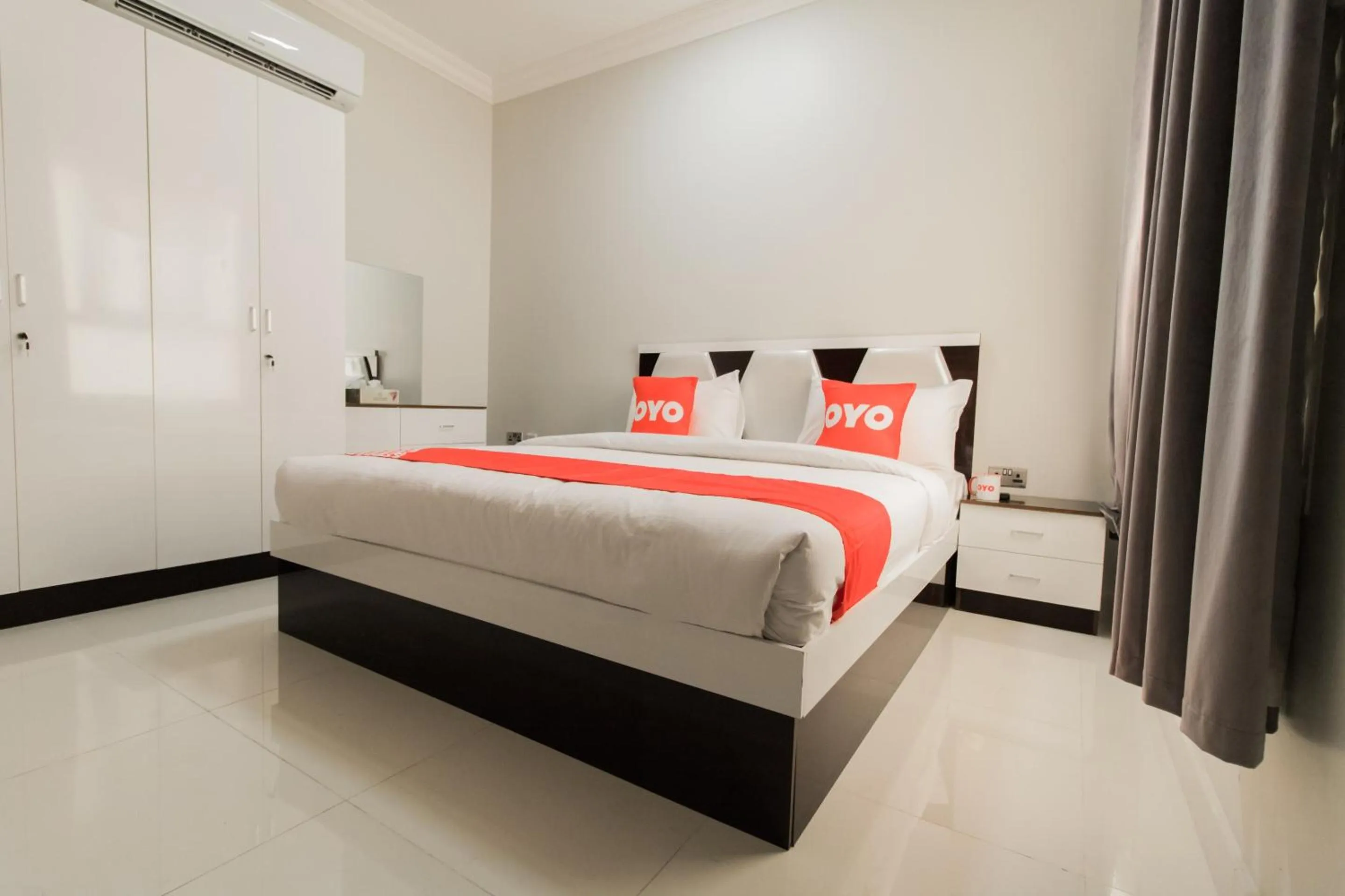 Bedroom, Bed in Super OYO 106 Muscat Grand Hotel Apartment