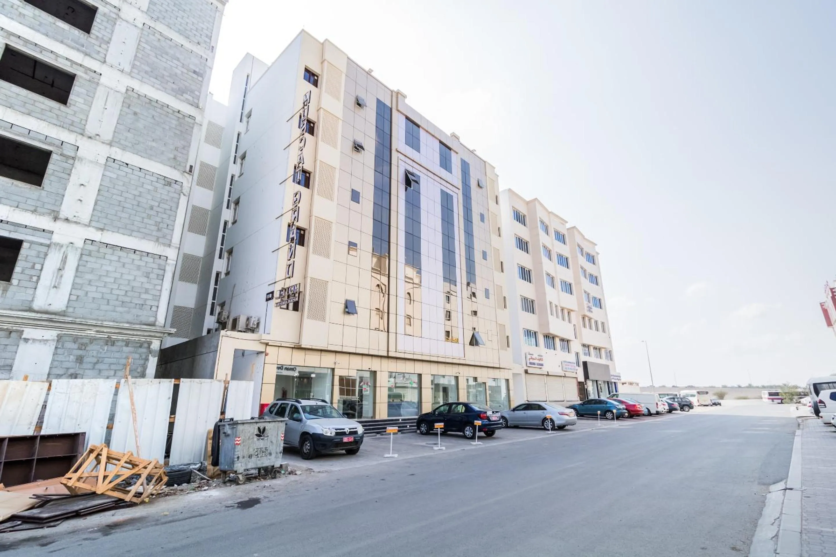Facade/entrance in Super OYO 106 Muscat Grand Hotel Apartment