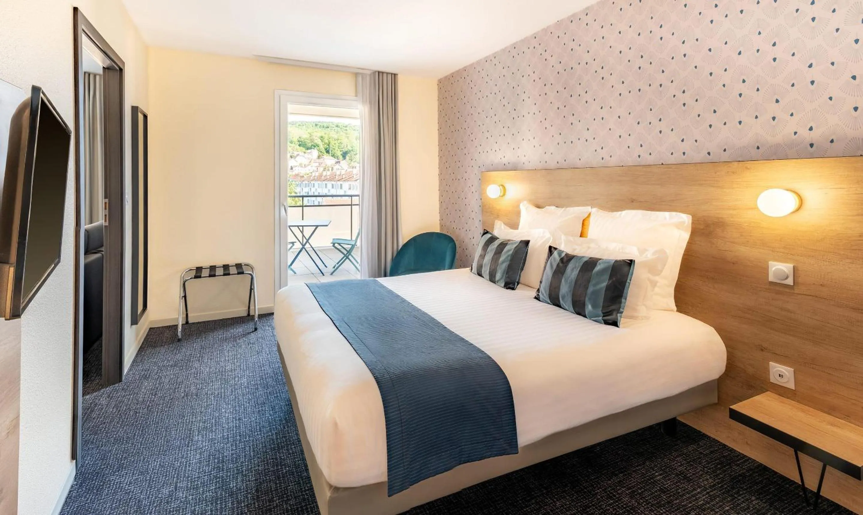 Photo of the whole room, Bed in Best Western Hotel Fontaine Argent