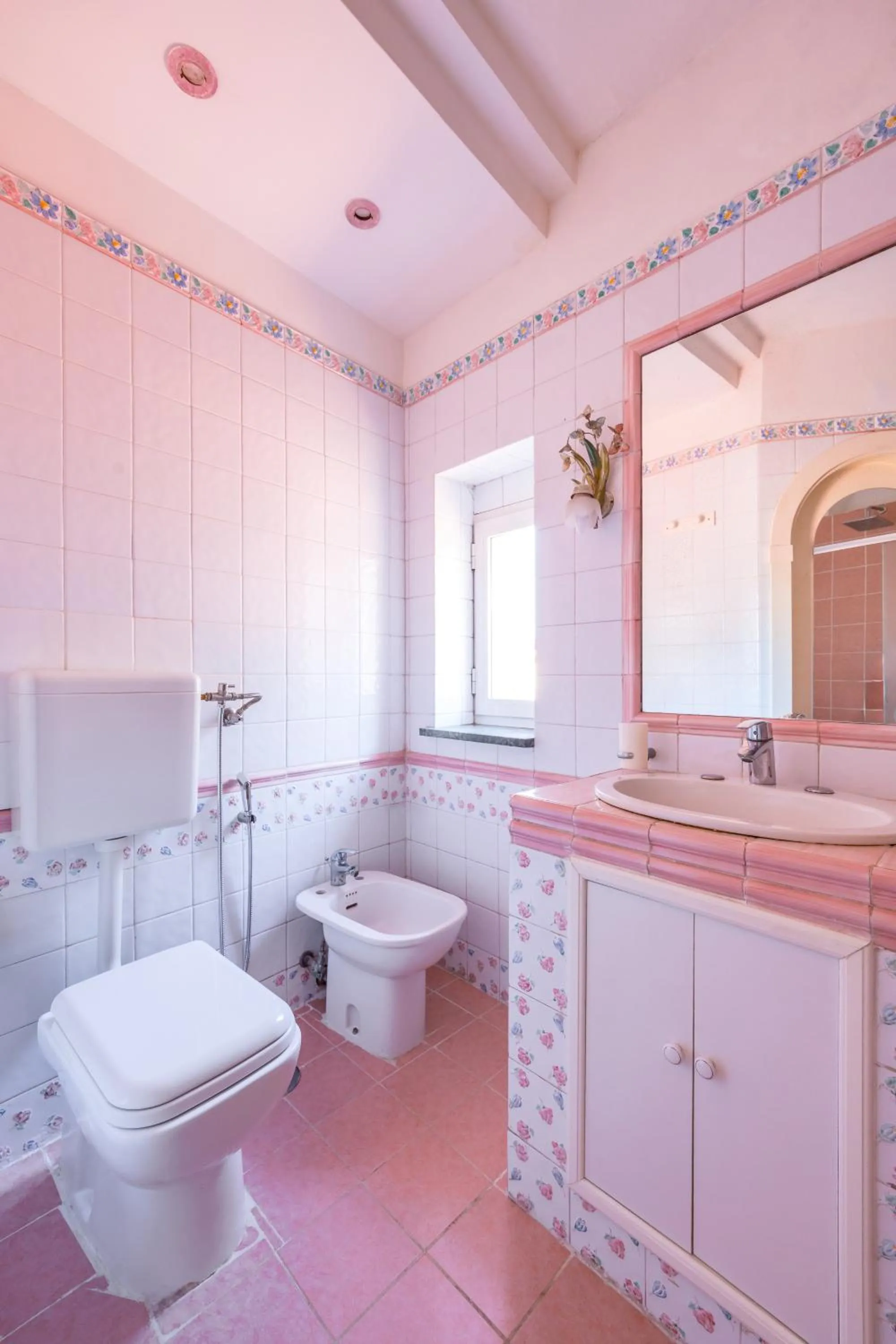 Shower in La Casa Di Bruno Napoli