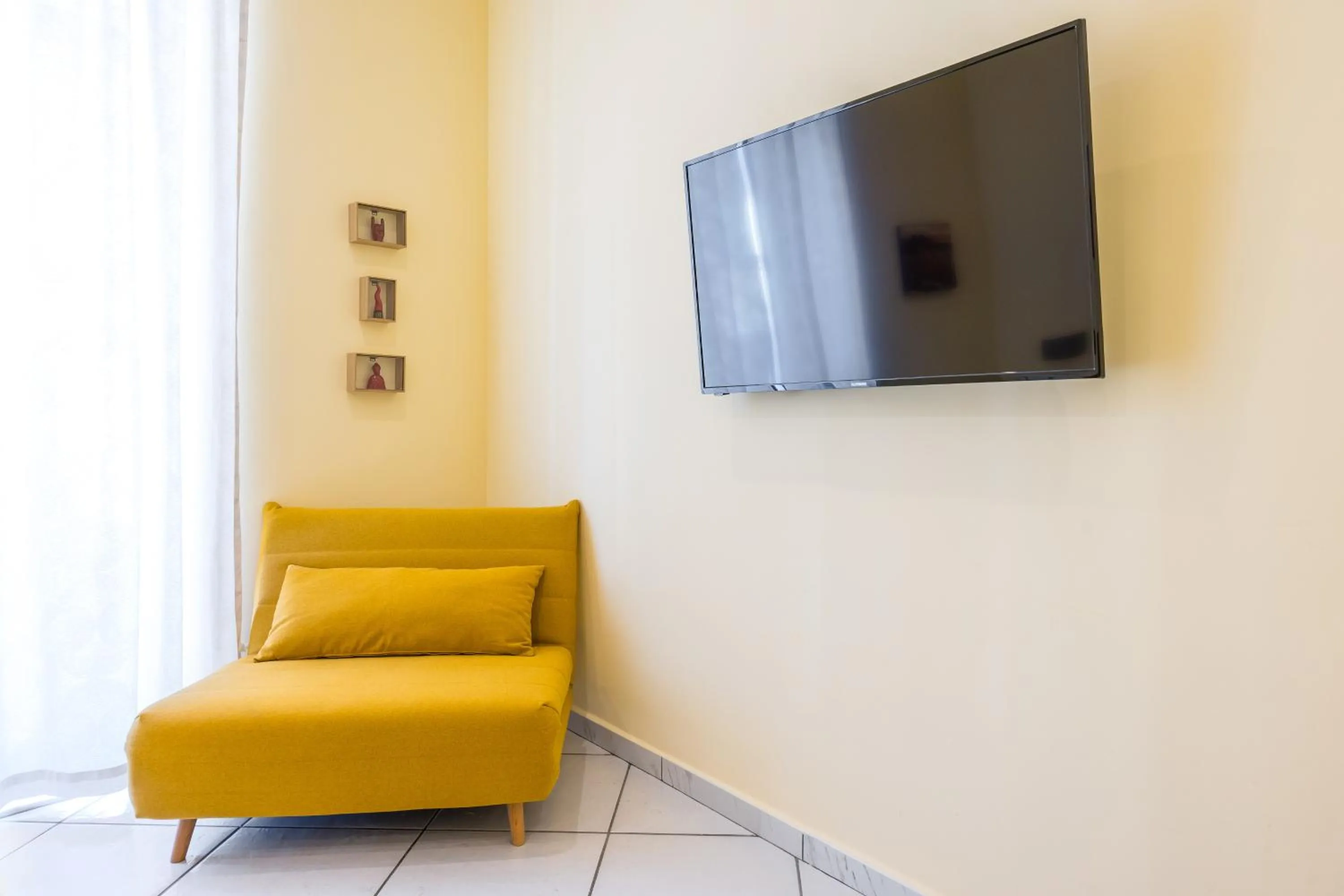 TV and multimedia in La Casa Di Bruno Napoli