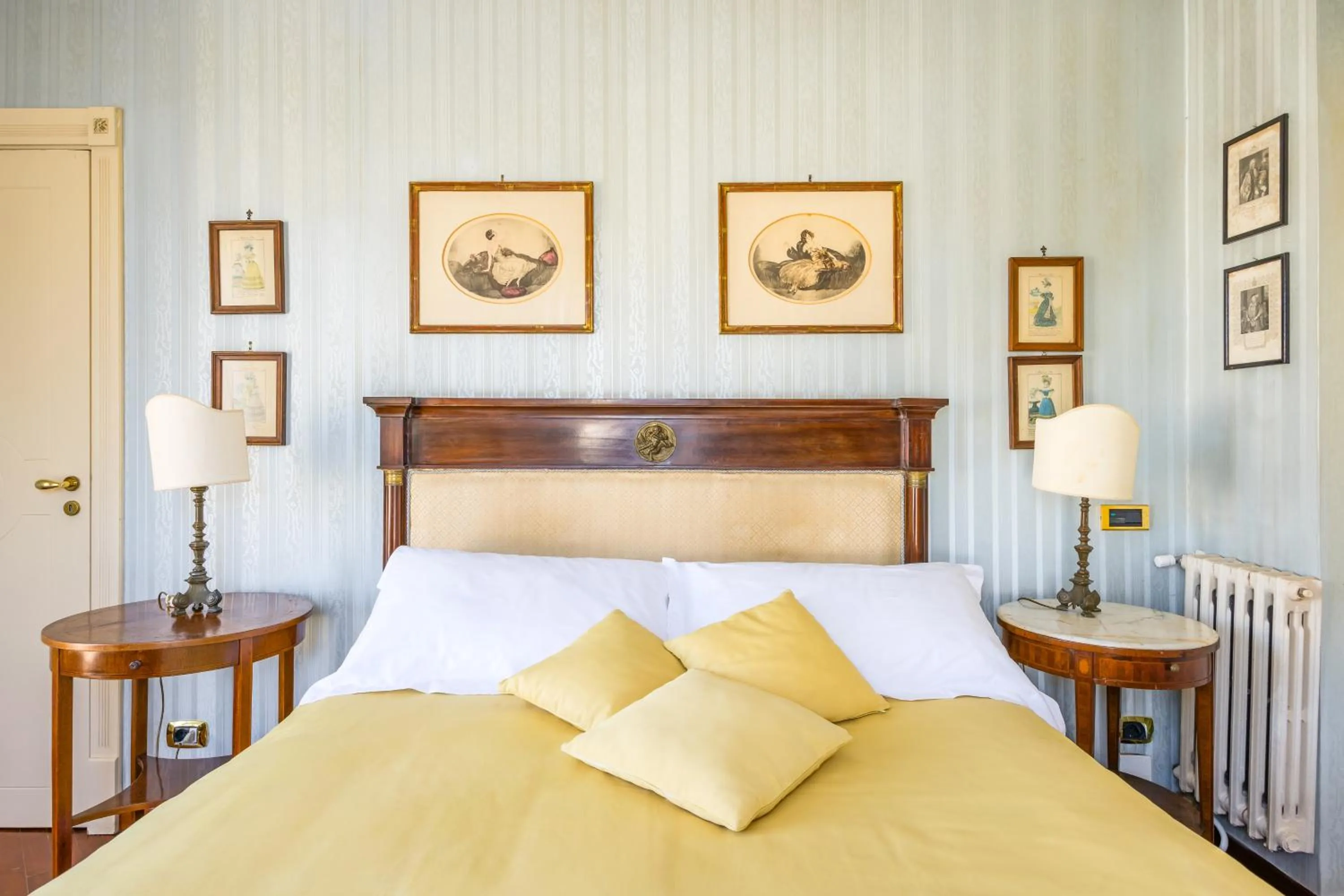 Bed in La Casa Di Bruno Napoli