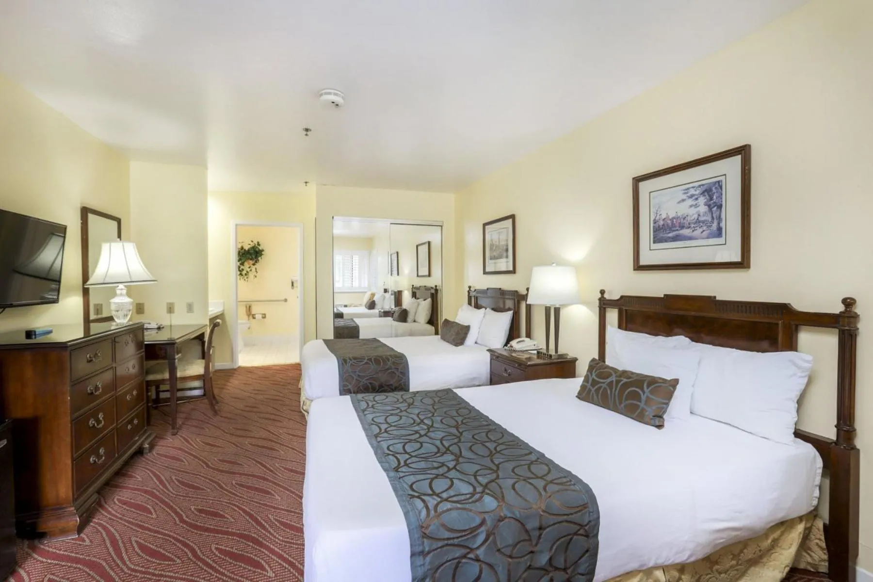 Bedroom, Bed in Campbell Inn Hotel