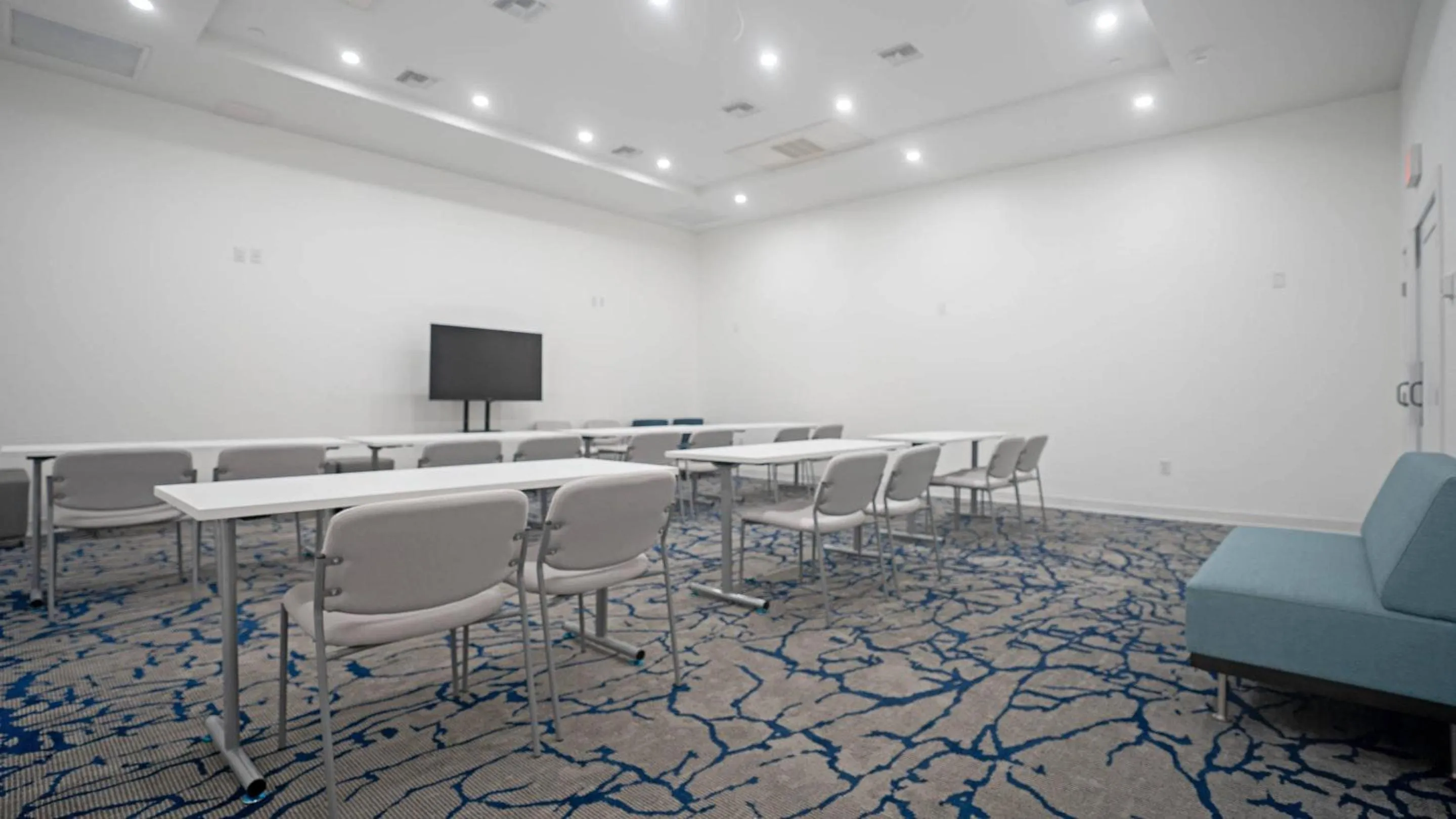 Meeting/conference room in DASKK Orlando Hotel near Universal Blvd, an Ascend Collection Hotel