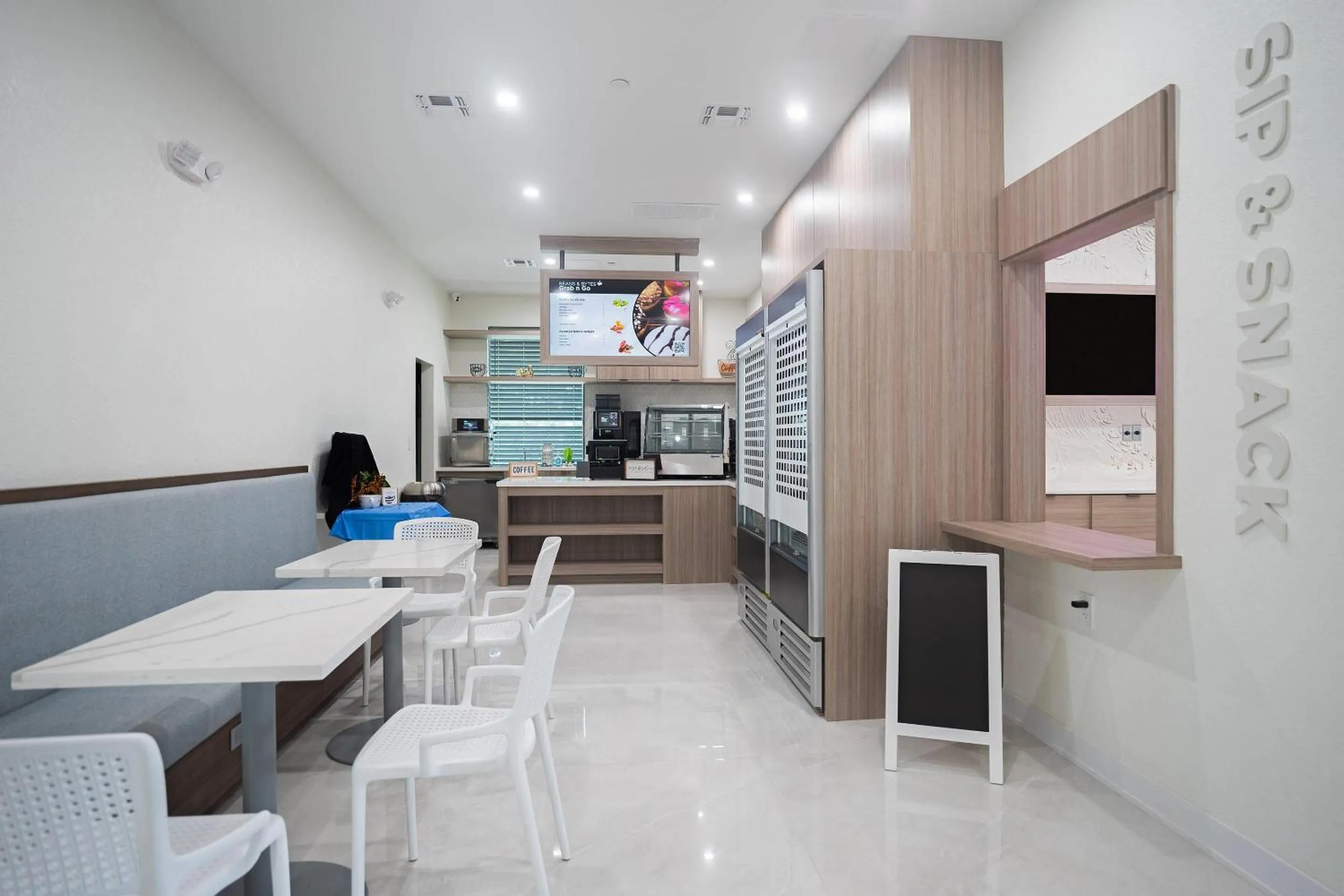 Restaurant/places to eat in DASKK Orlando Hotel near Universal Blvd, an Ascend Collection Hotel