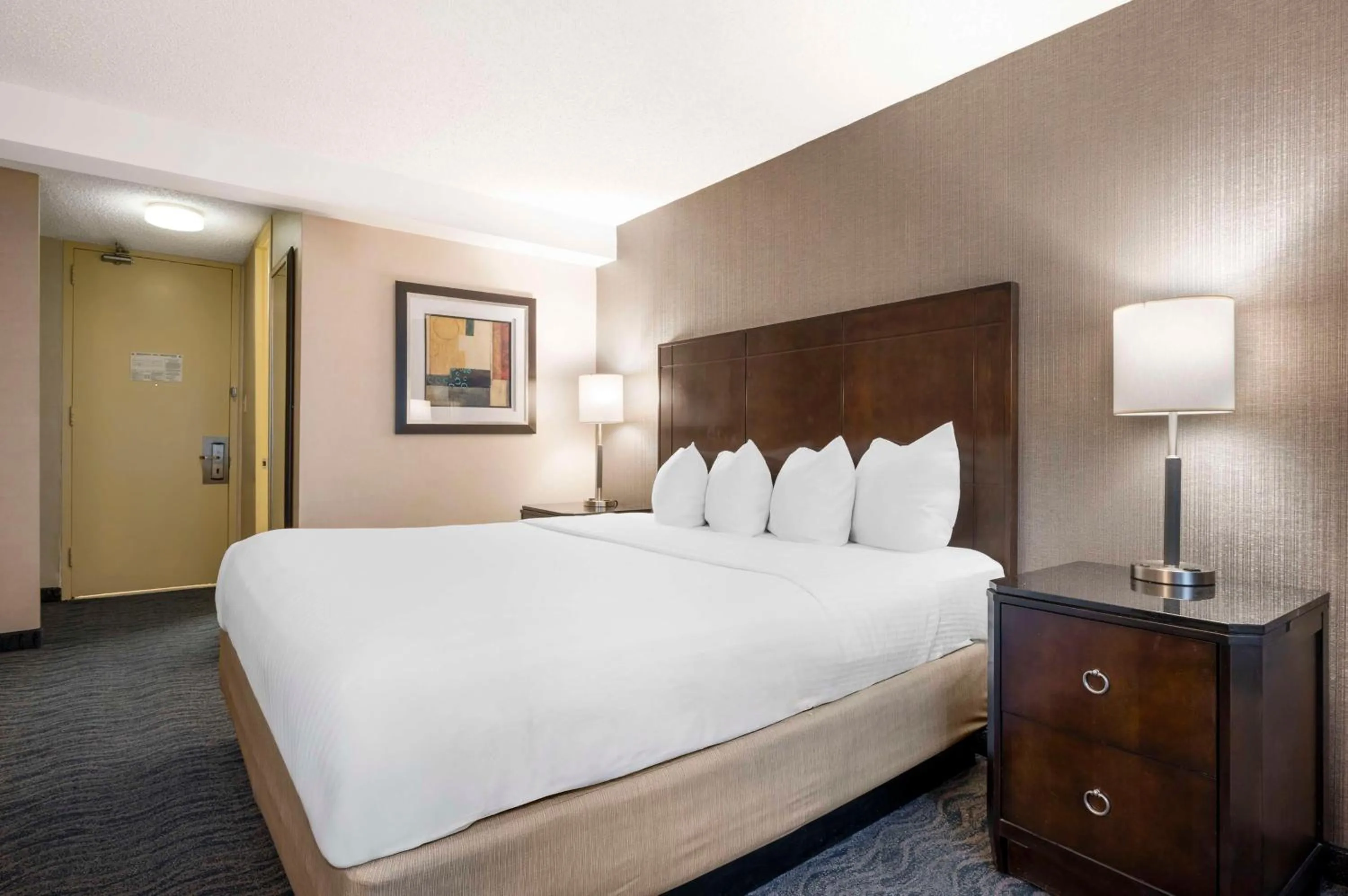 Bedroom, Bed in Best Western Grant Park Hotel