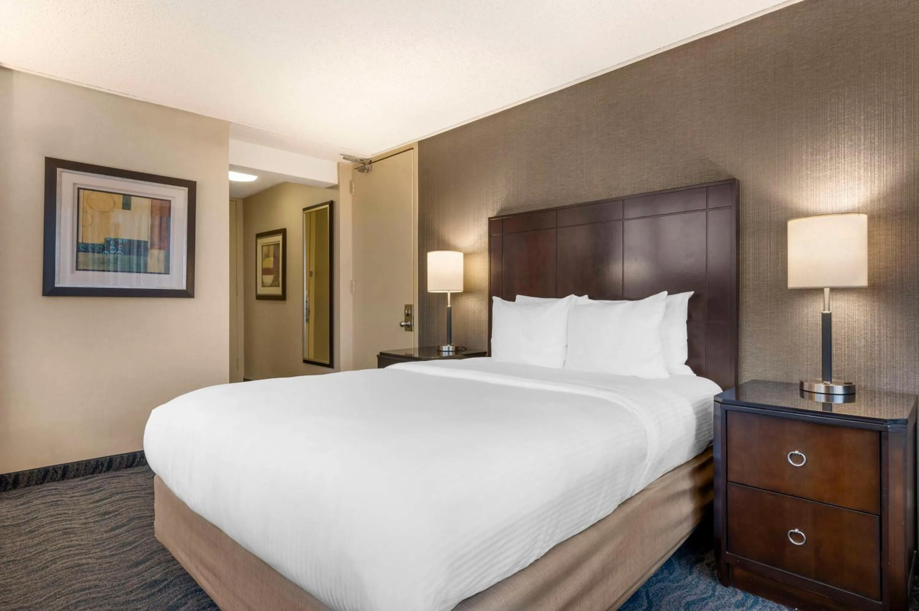 Bedroom, Bed in Best Western Grant Park Hotel