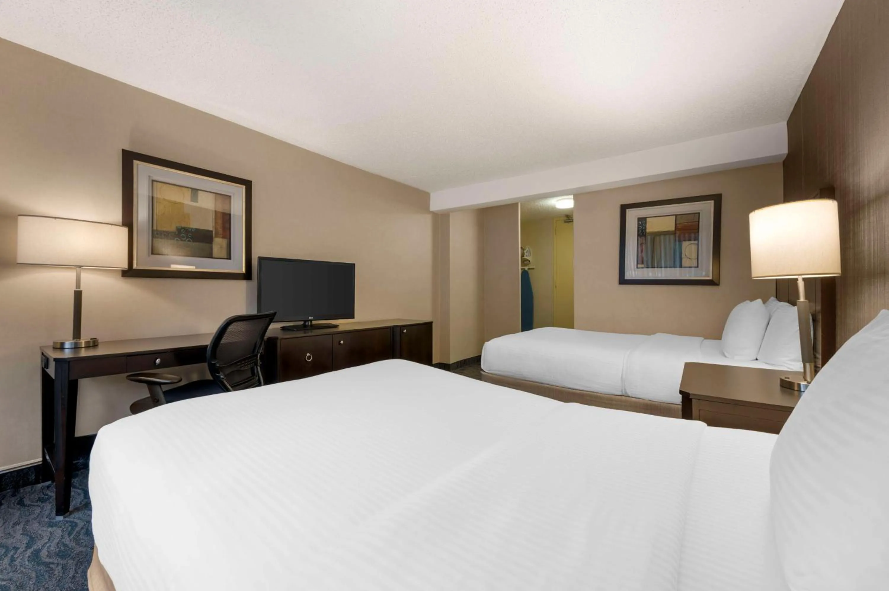 Bedroom, Bed in Best Western Grant Park Hotel