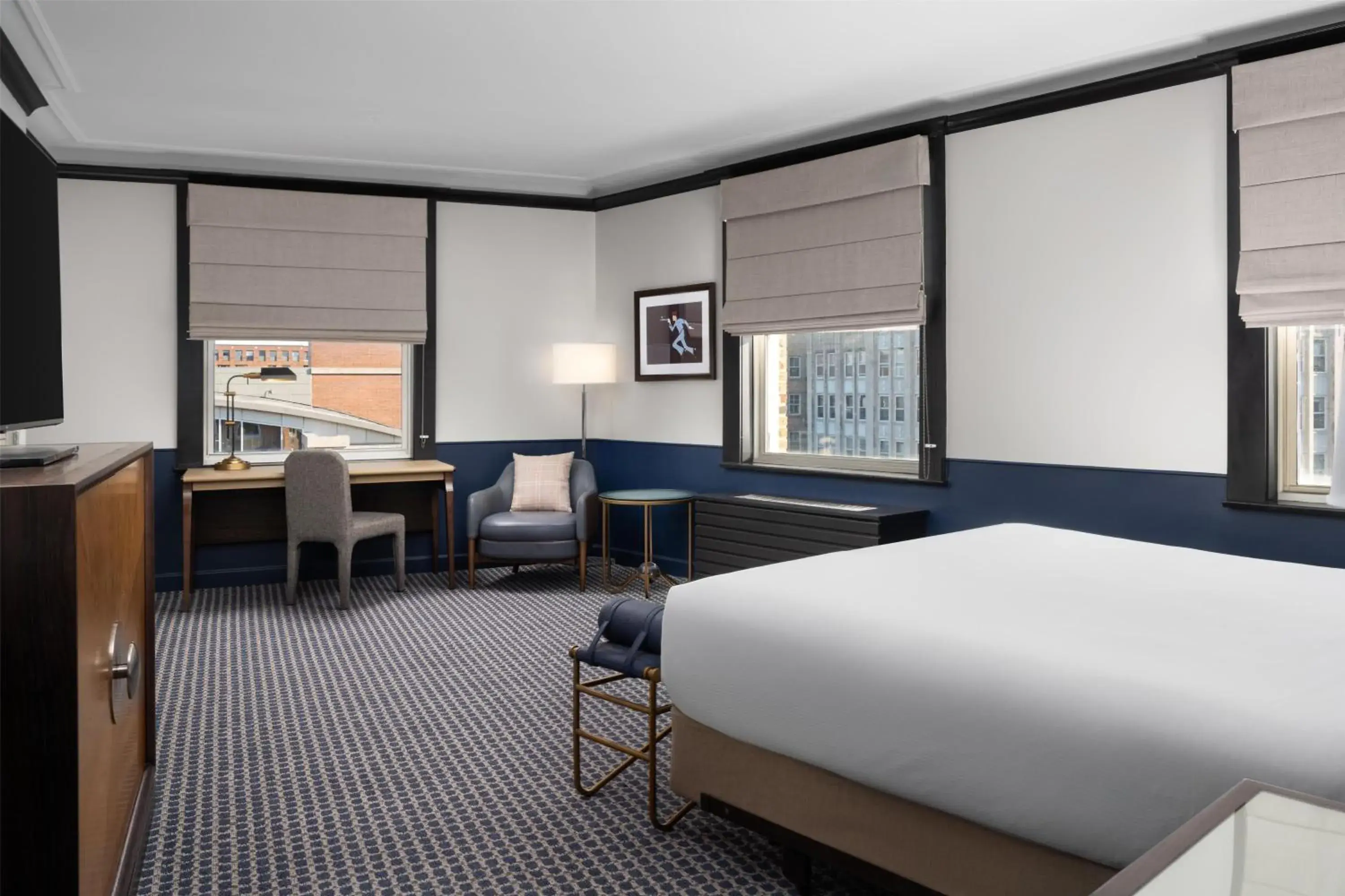 Deluxe Corner King Room in Hilton Orrington/Evanston Deluxe Corner King Room in Hilton Orrington/Evanston