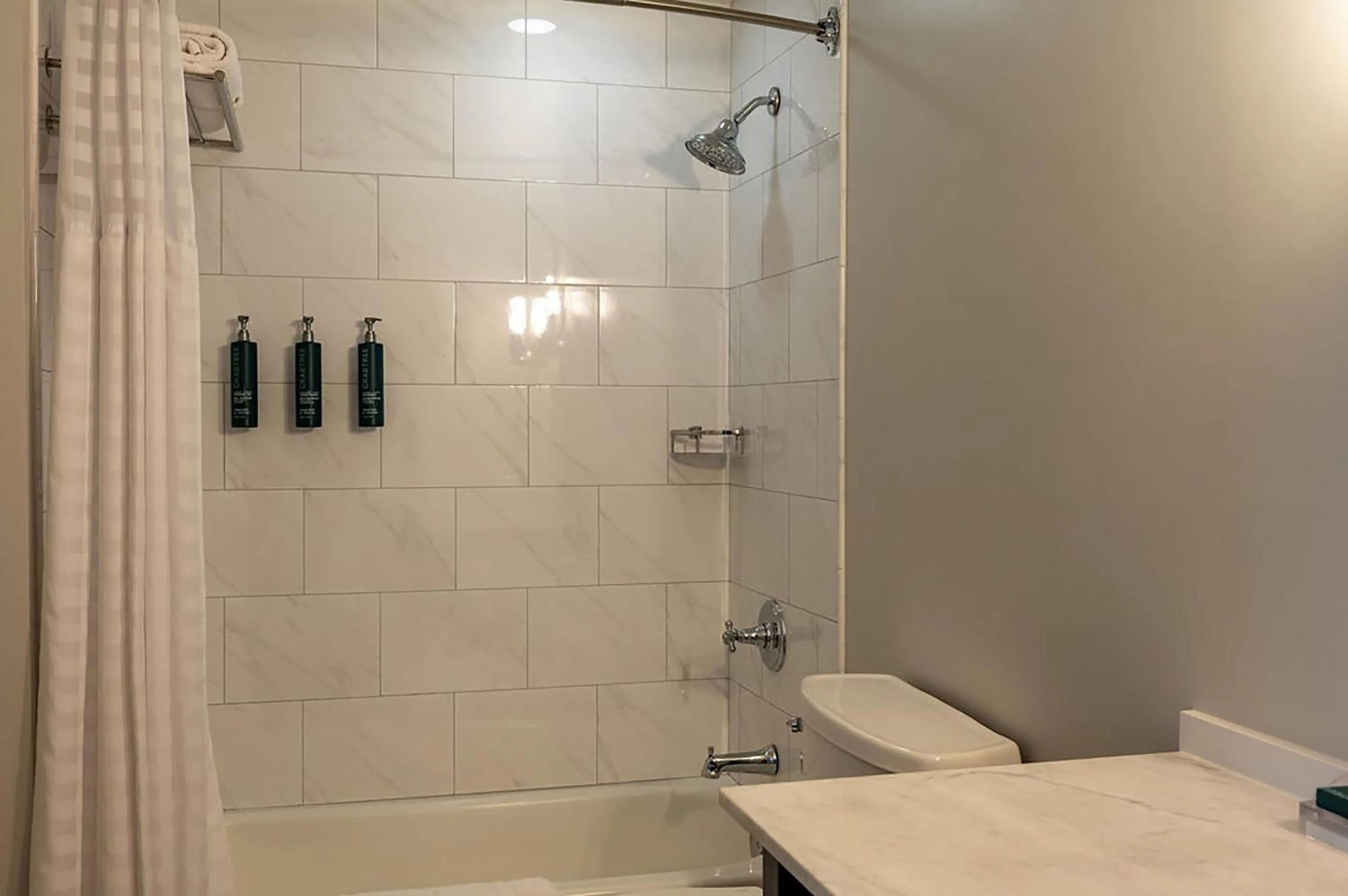 Bathroom in Hilton Orrington/Evanston