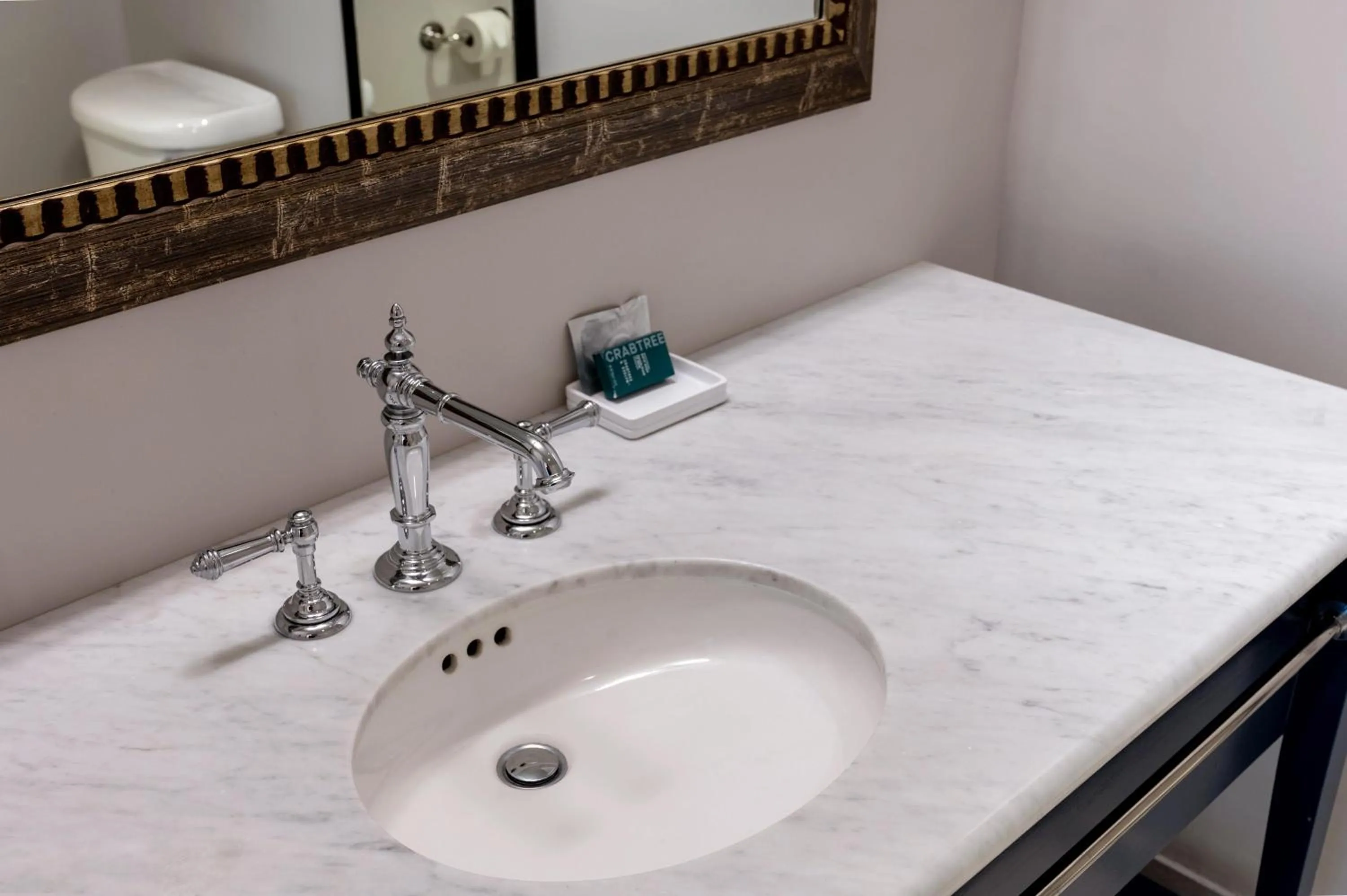 Bathroom in Hilton Orrington/Evanston