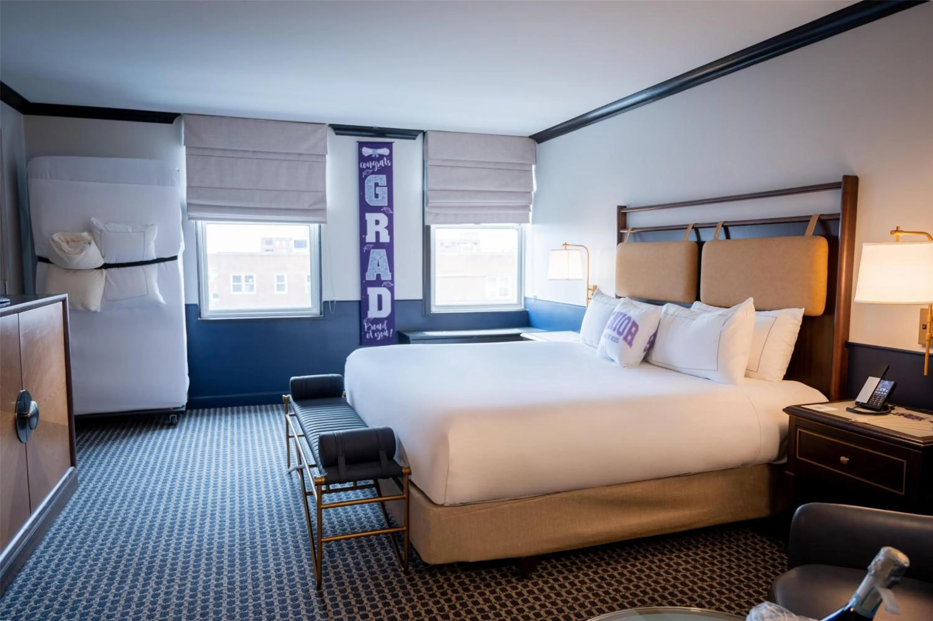 Bed in Hilton Orrington/Evanston