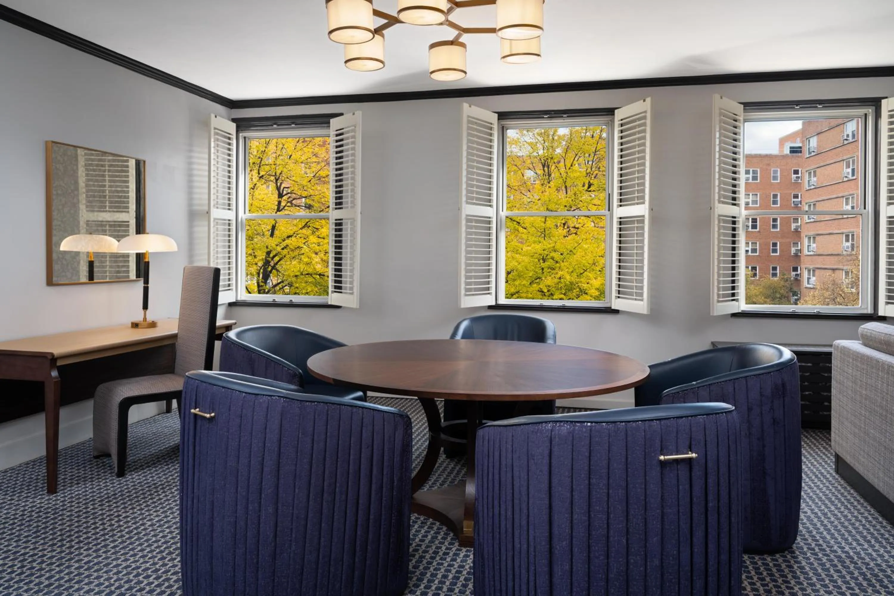 Living room in Hilton Orrington/Evanston