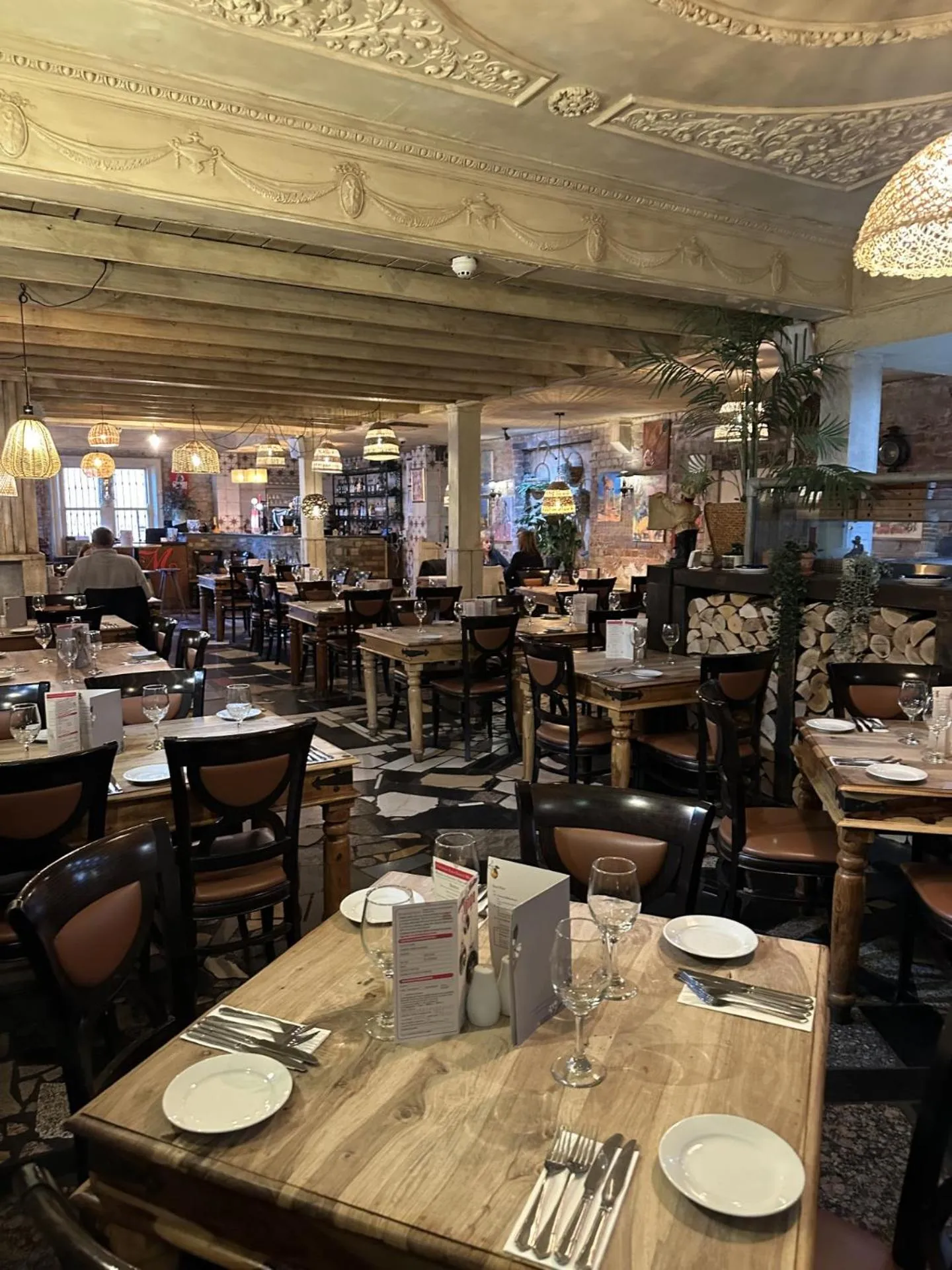 Michelangelos - Rooms, Restaurant & Bar