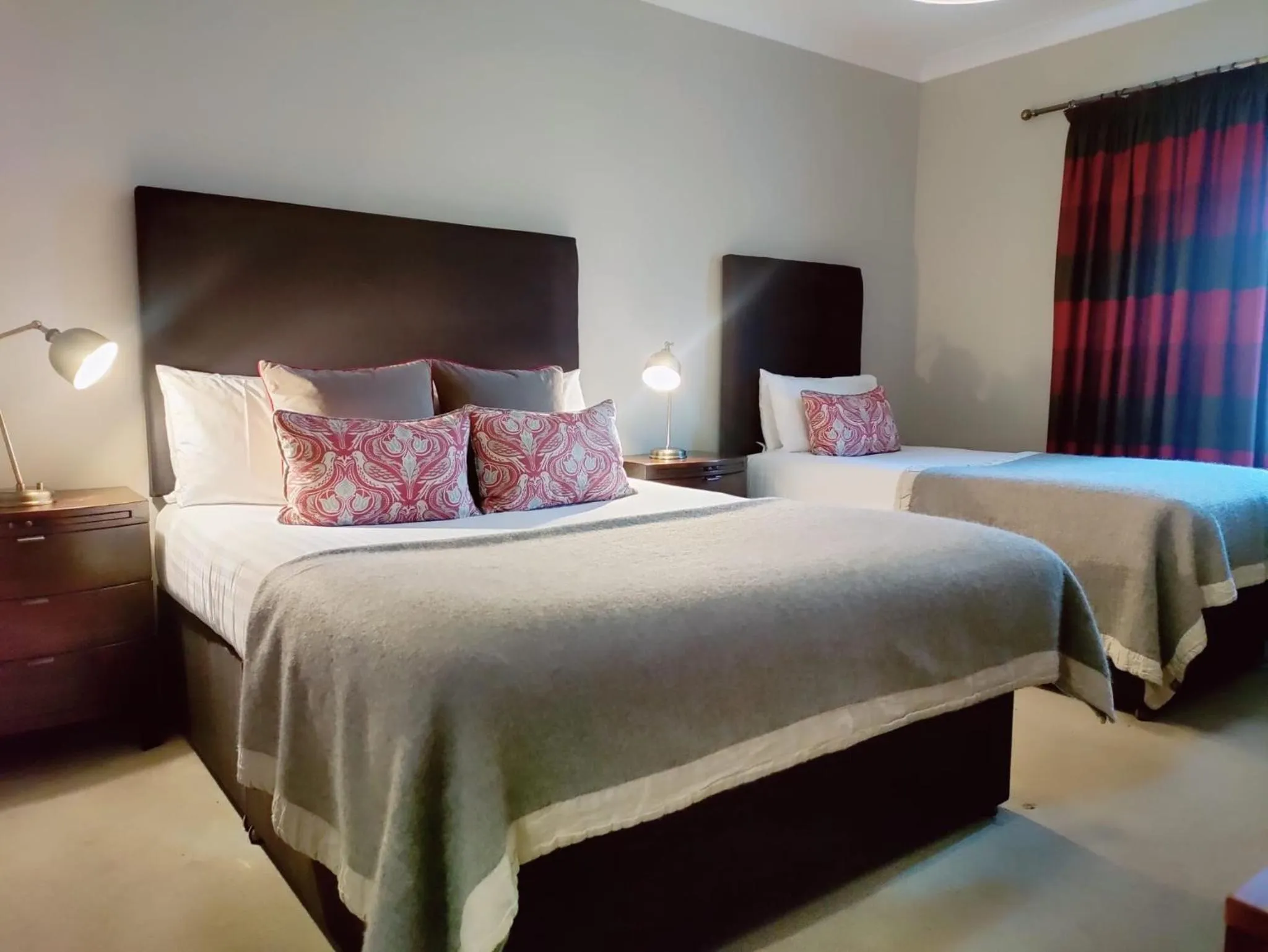 Bed in Michelangelos - Rooms, Restaurant & Bar