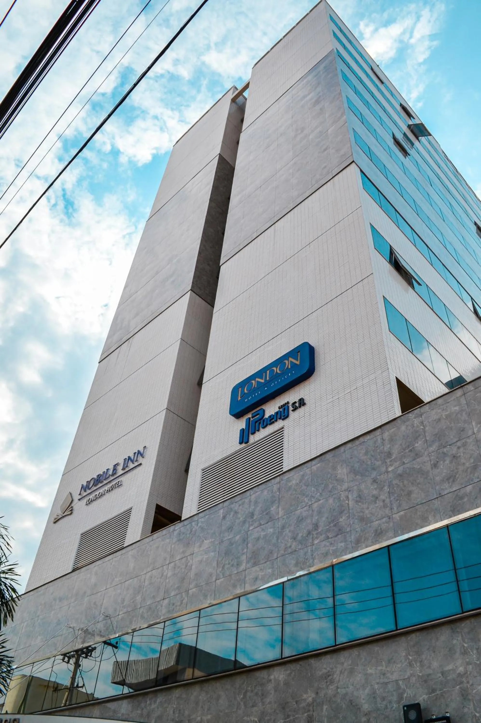 Property building in Nobile Inn London Anápolis