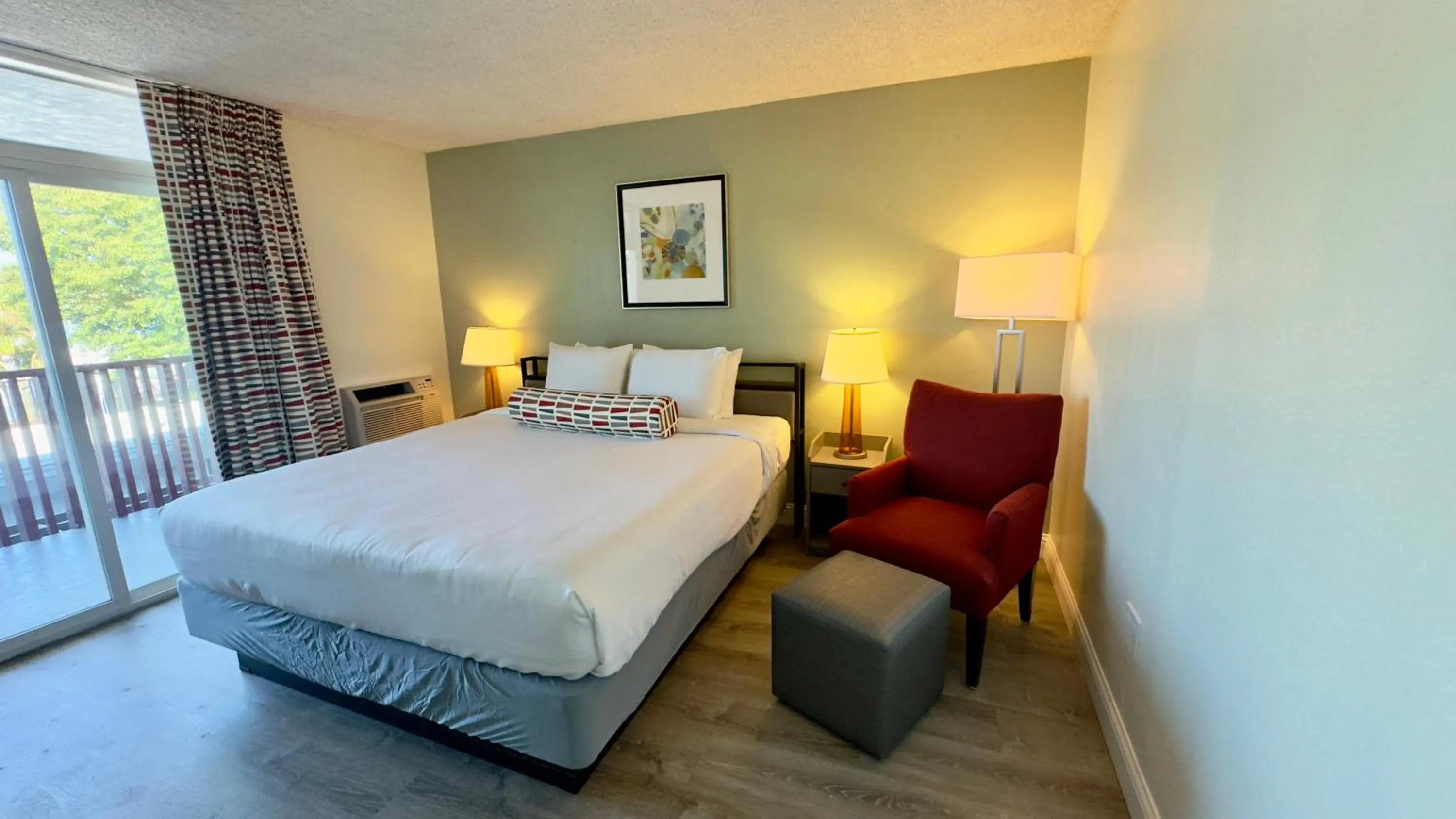 Bed in Marina Village Inn