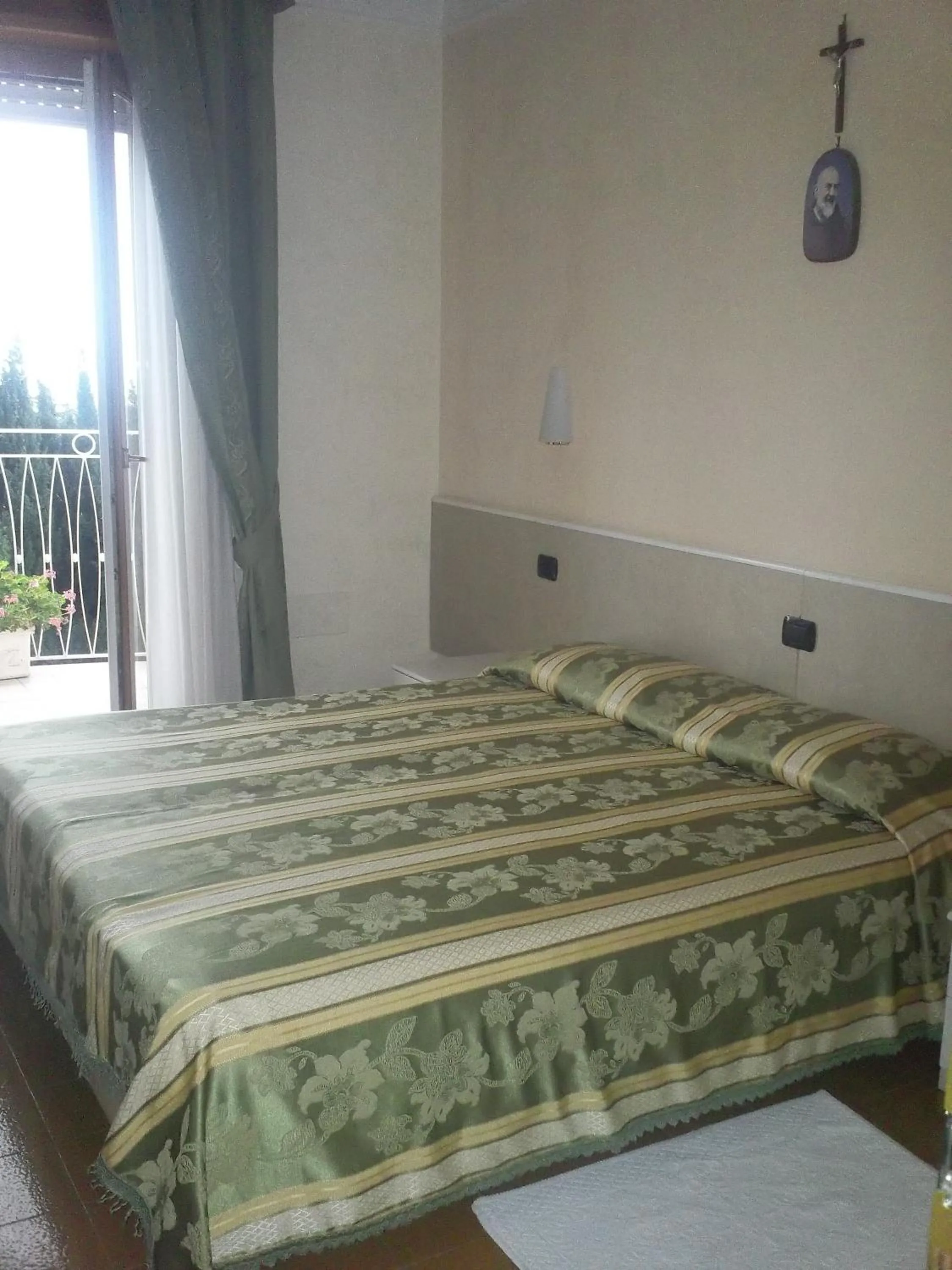 Bed in Hotel Gaggiano