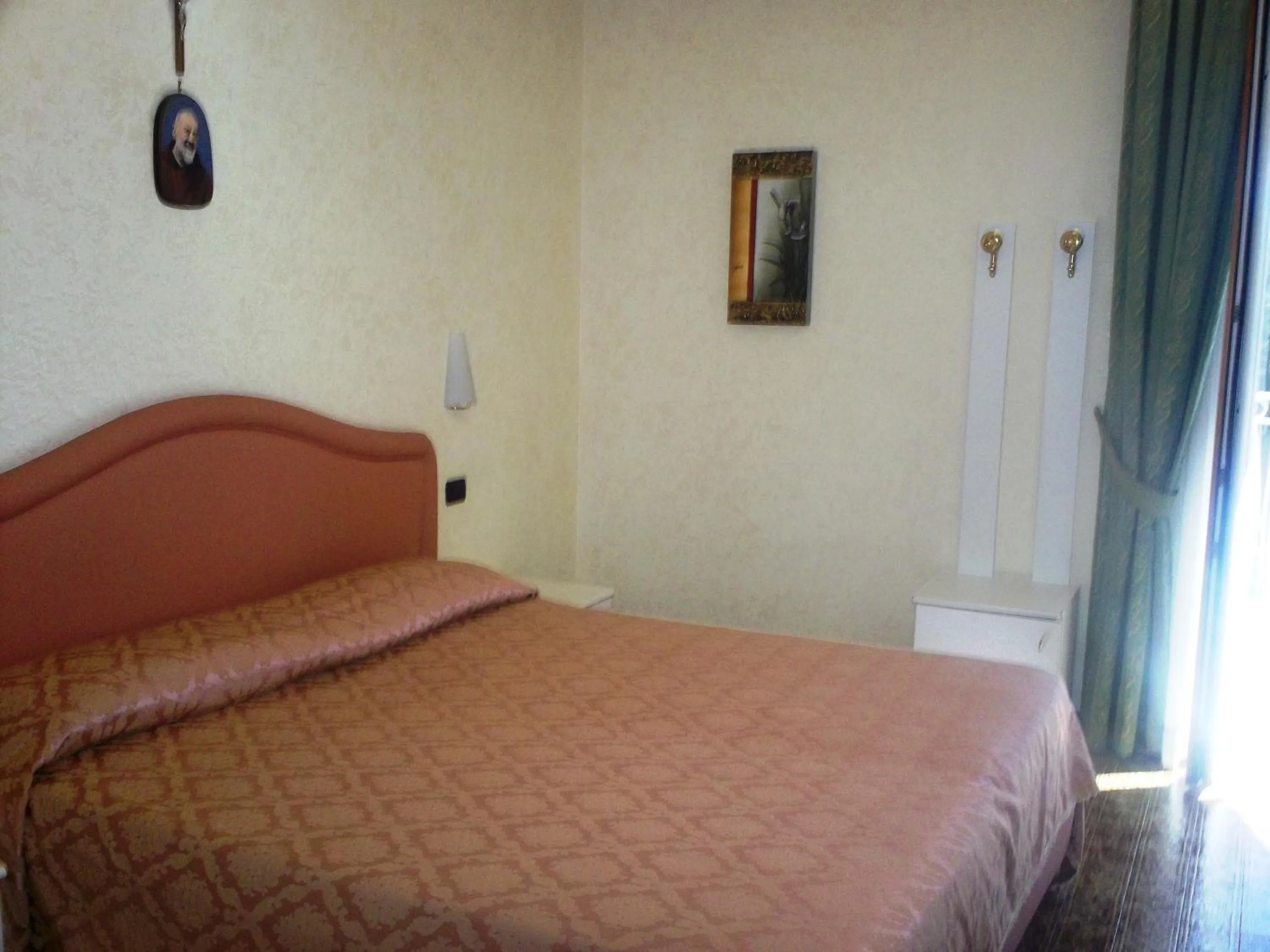 Bed in Hotel Gaggiano