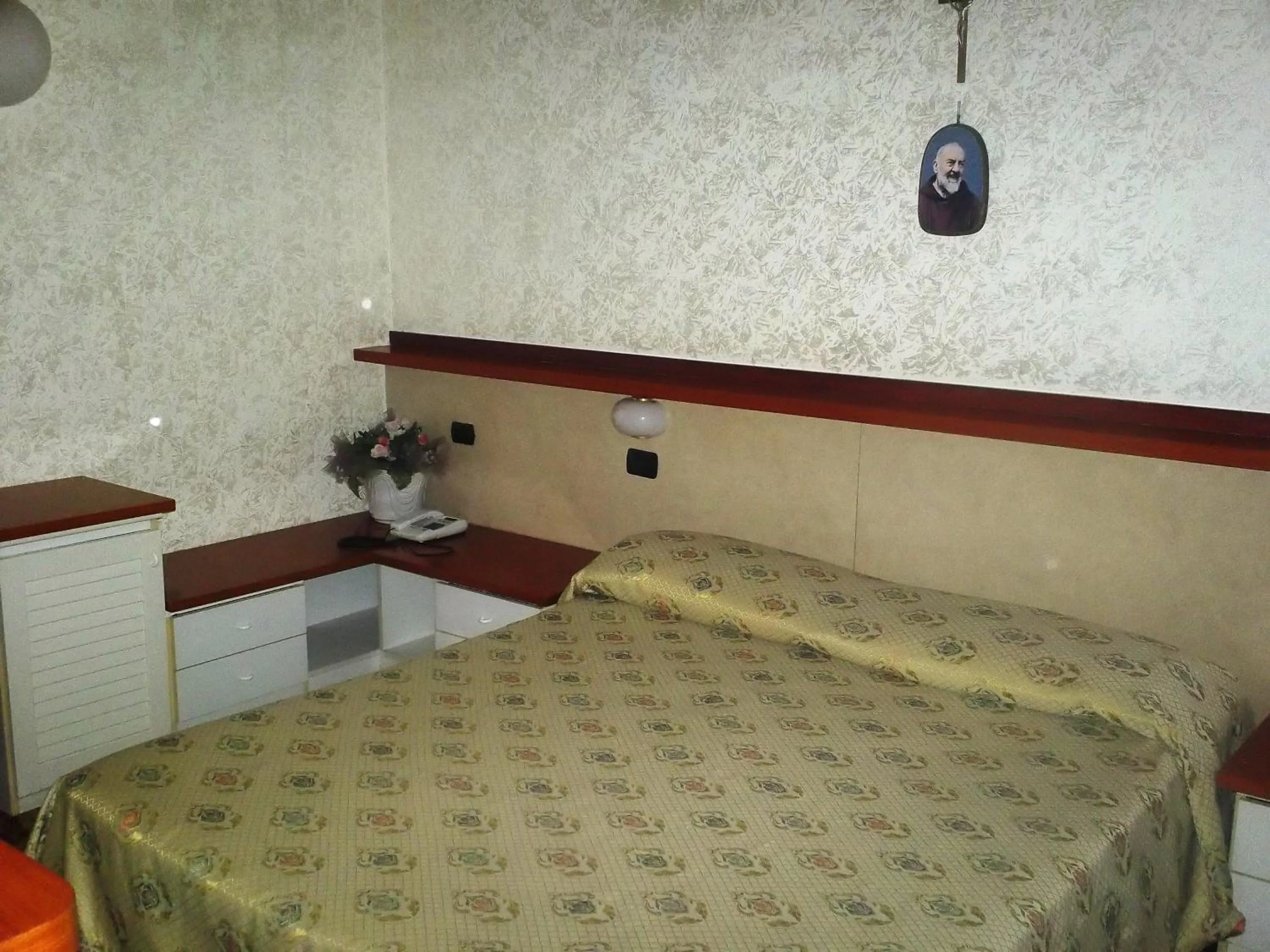 Bed in Hotel Gaggiano