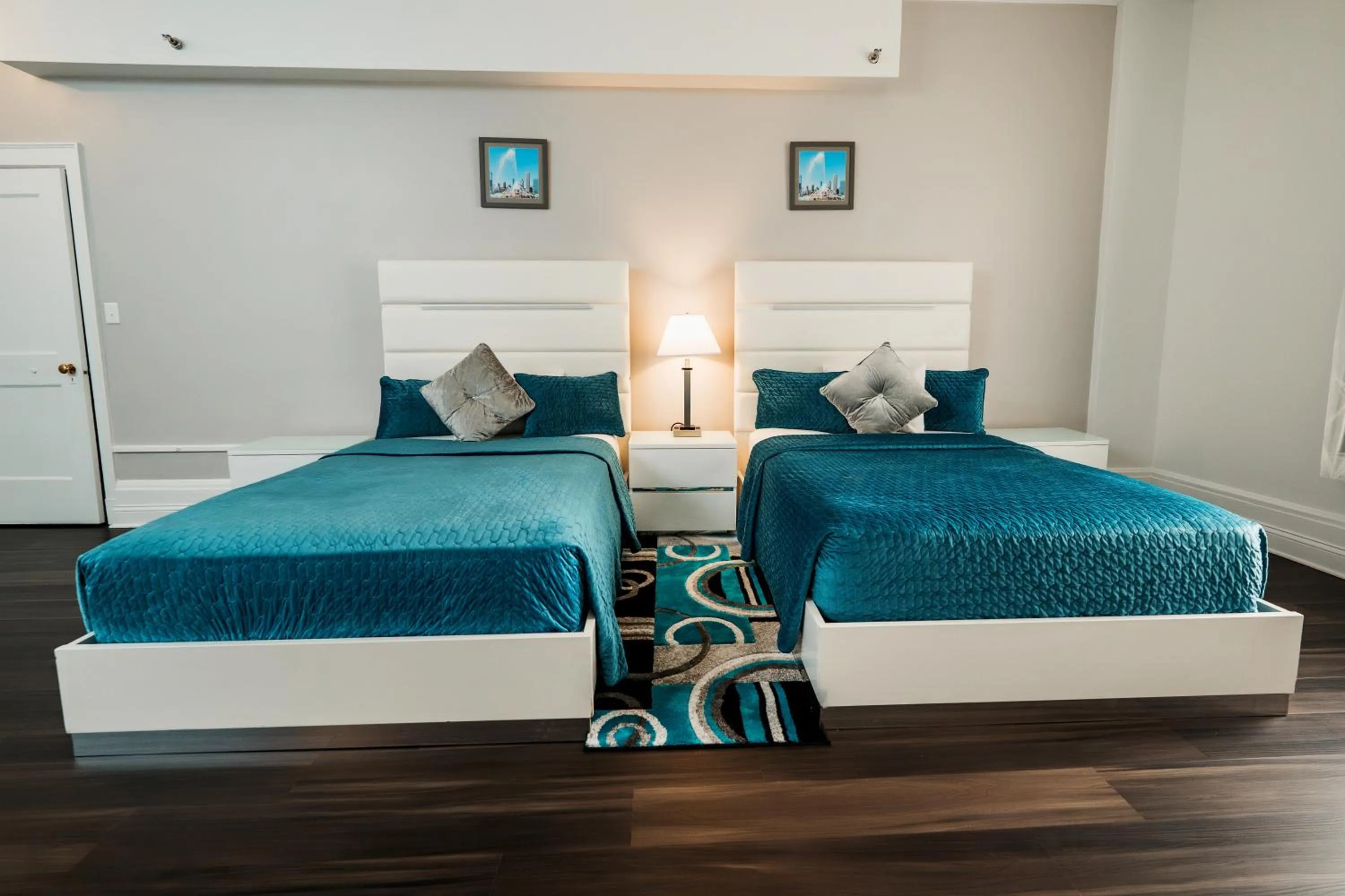 Bedroom, Bed in Congress Plaza Hotel Chicago