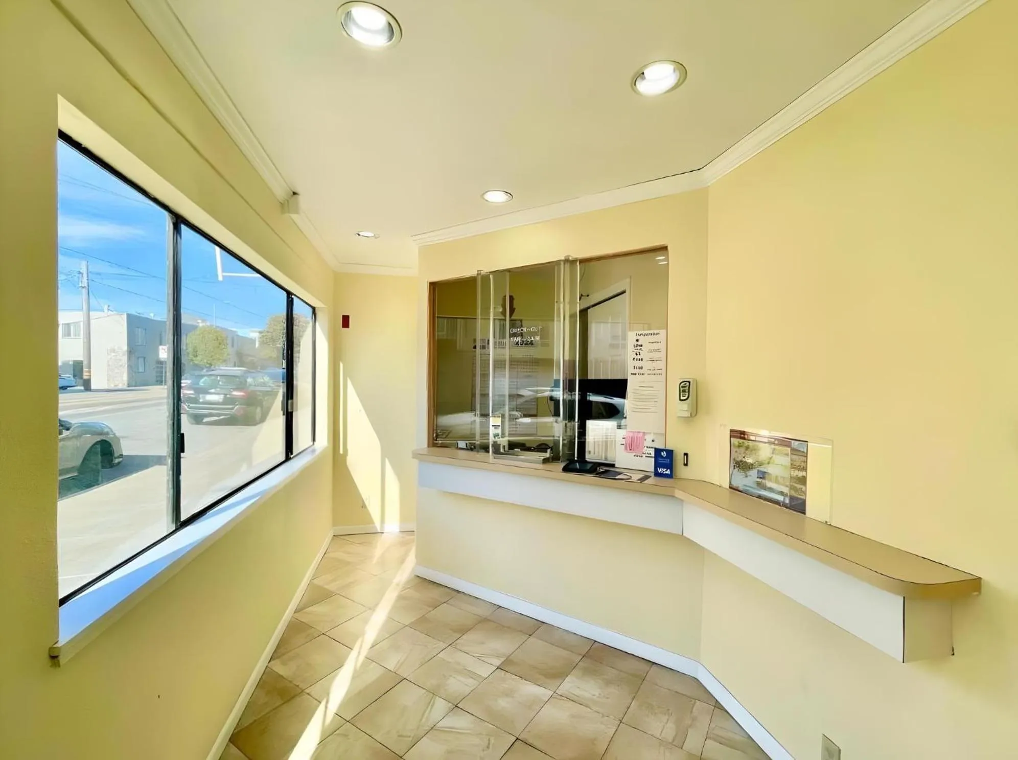 Lobby or reception in Ocean Inn