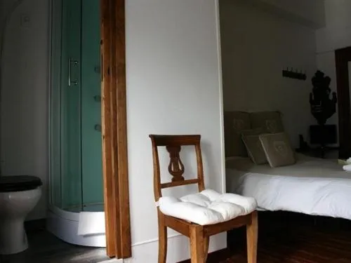 Bathroom, Bed in Le Fate Apartments