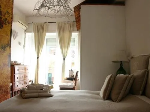 Bedroom, Bed in Le Fate Apartments