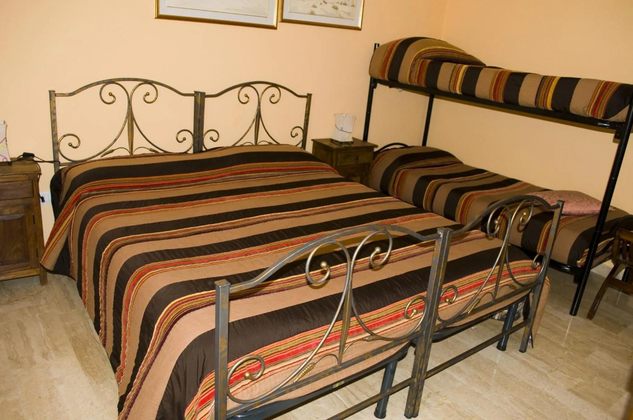 bunk bed, Bed in affittacamere S'Ortensia