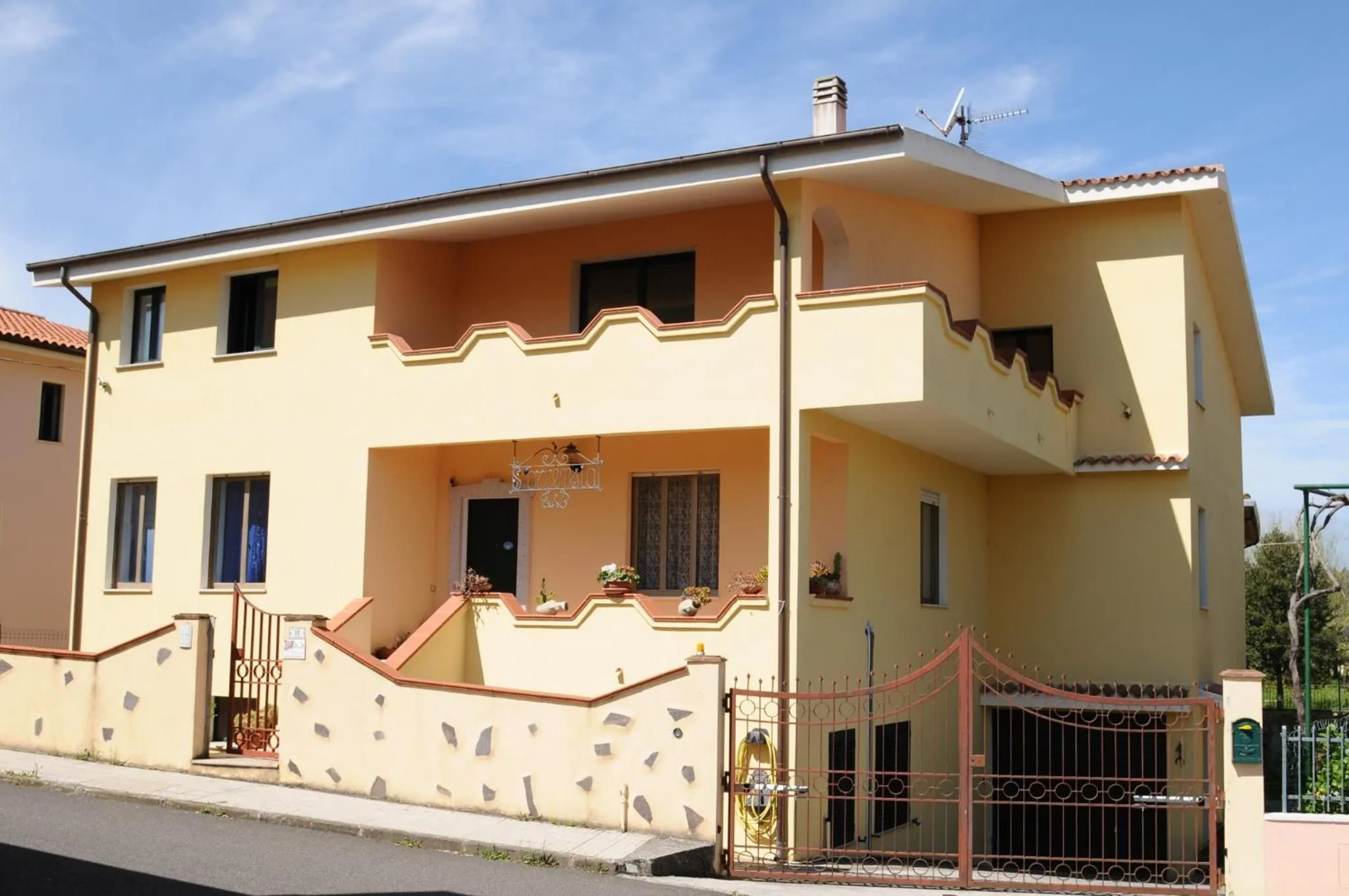 Property building in affittacamere S'Ortensia
