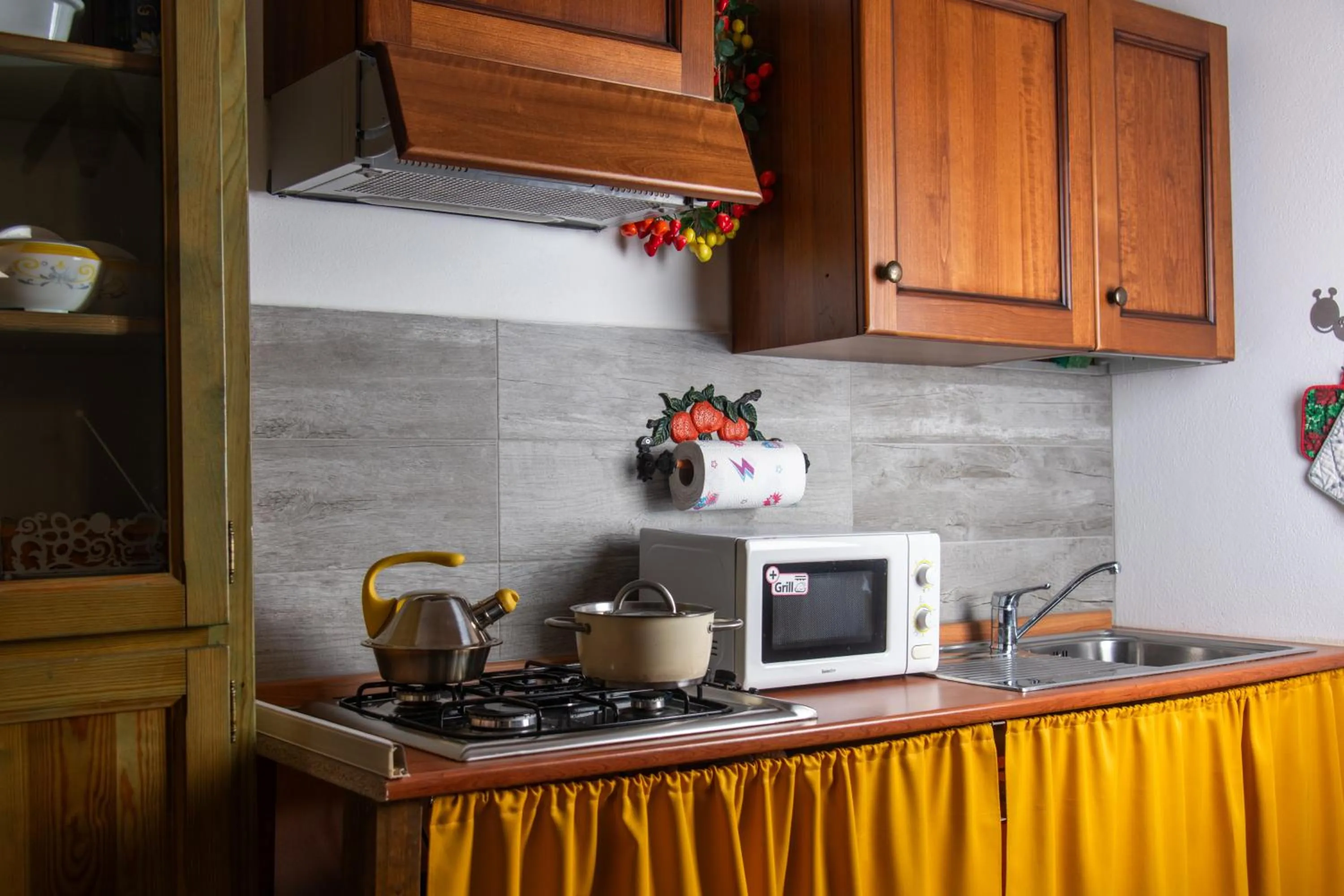 Coffee/tea facilities in affittacamere S'Ortensia