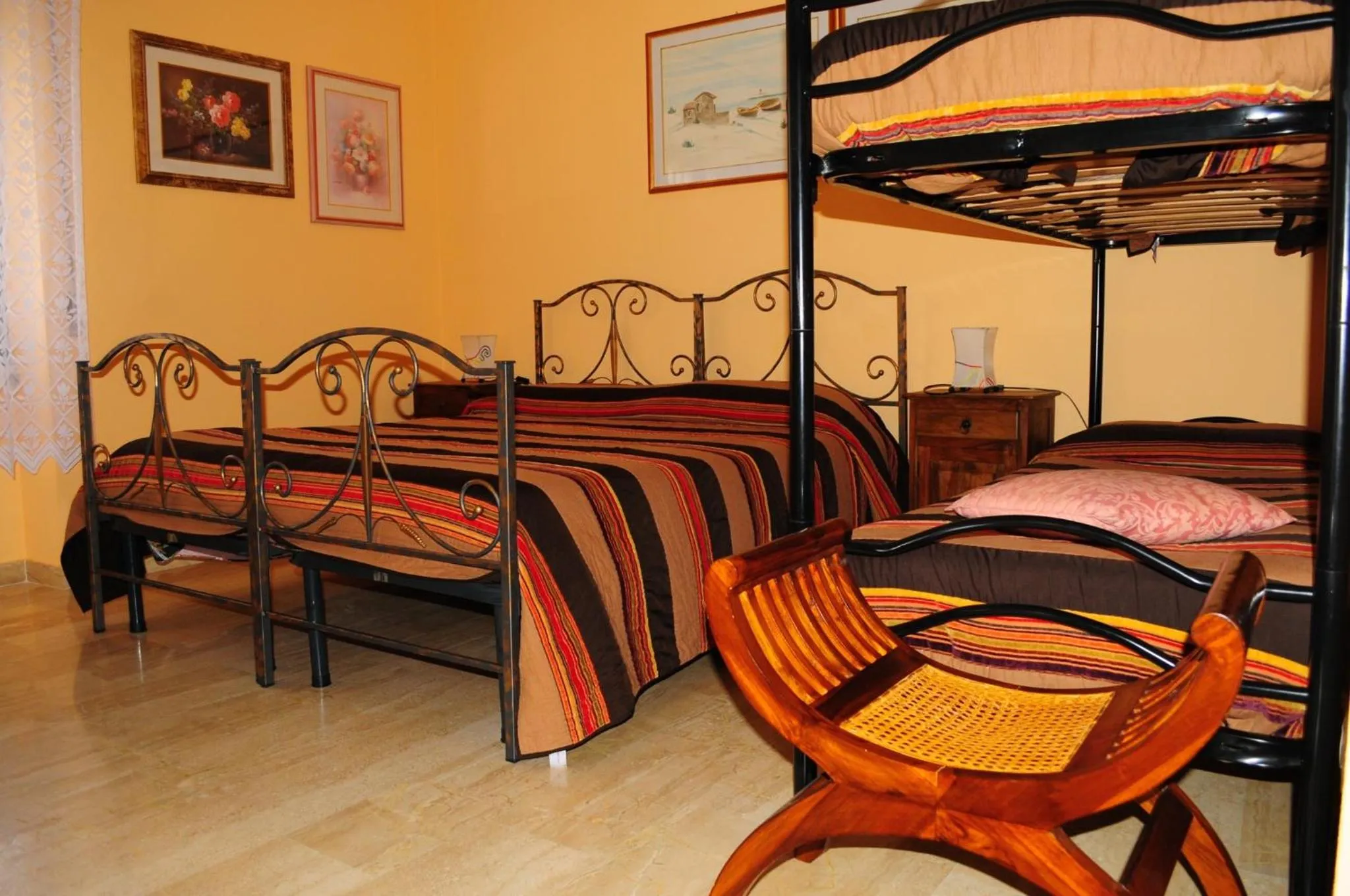 bunk bed, Bed in affittacamere S'Ortensia