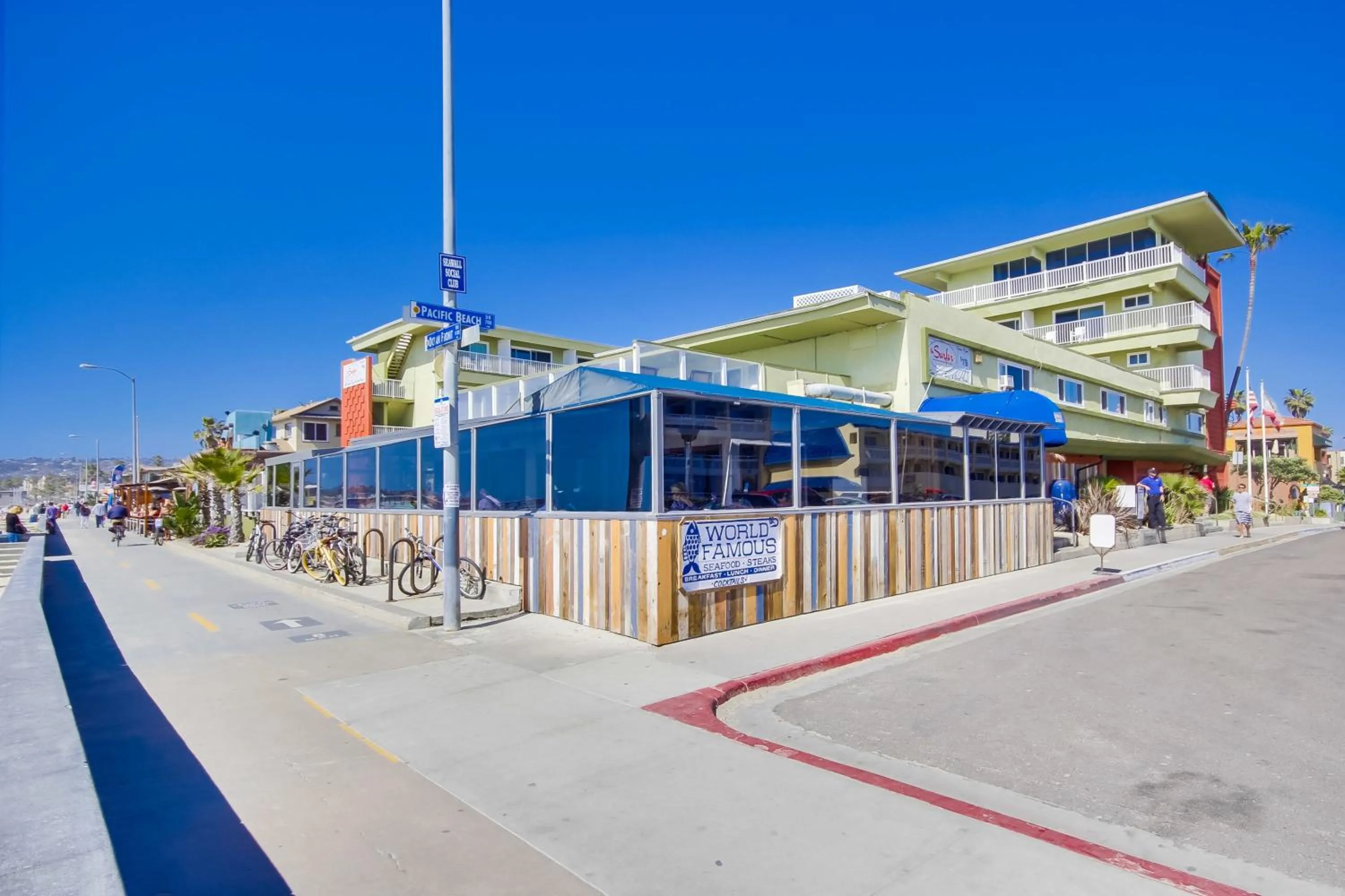 Restaurant/places to eat in Surfer Beach Hotel