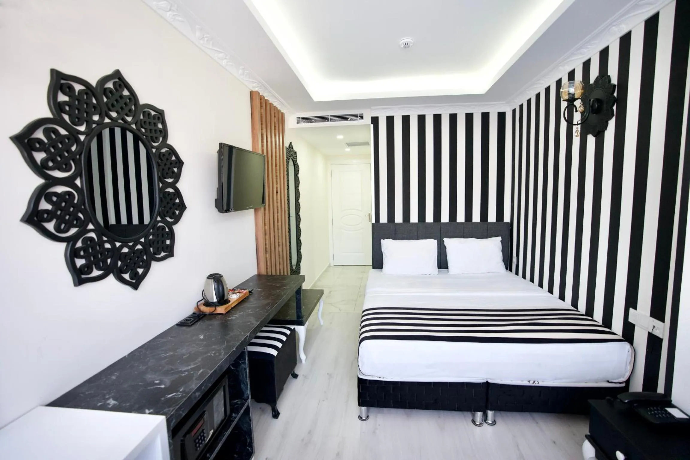 Photo of the whole room, Bed in Cnr İnci Hotel